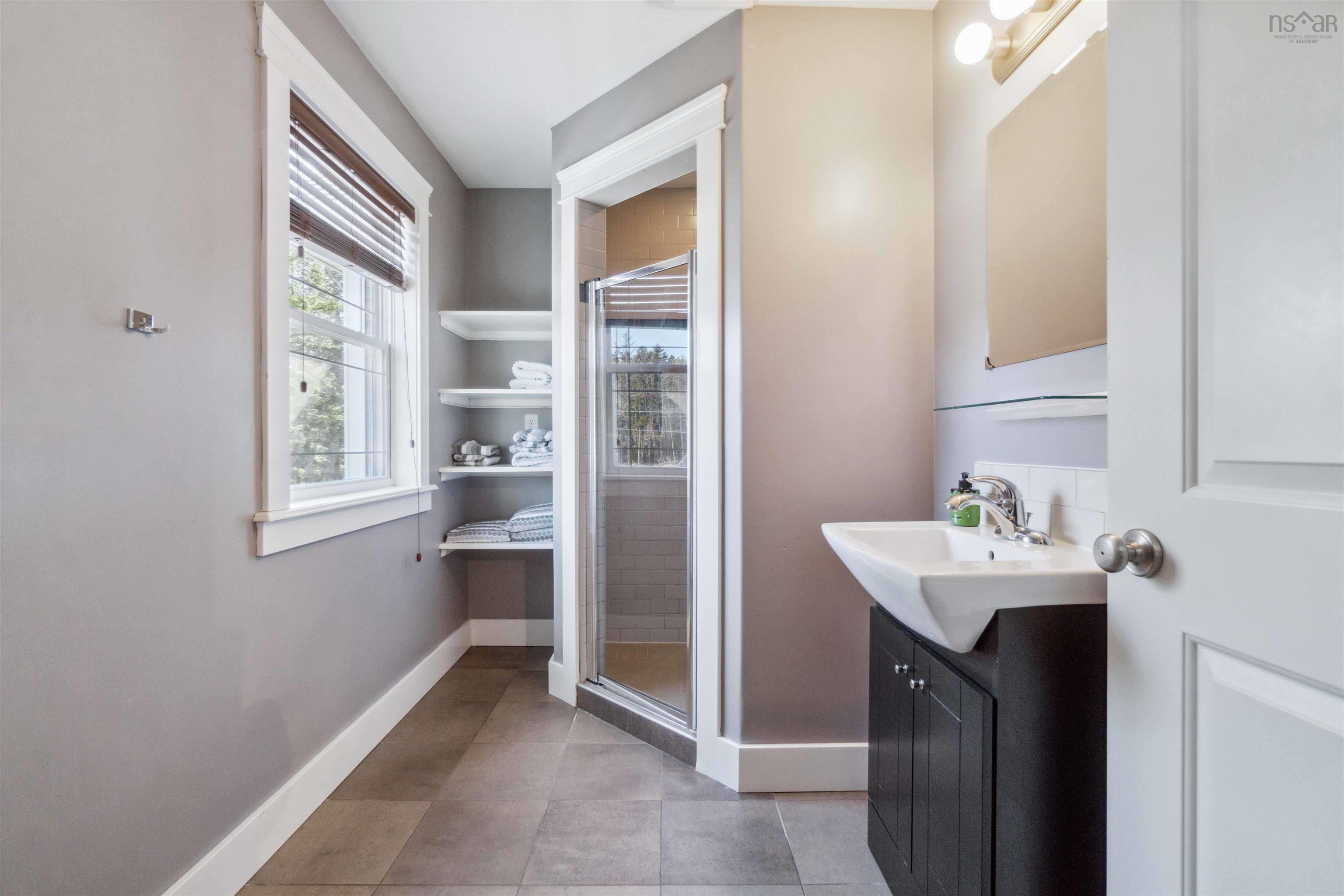 $1,099,000.00: 36 Crofters Close, Fall River