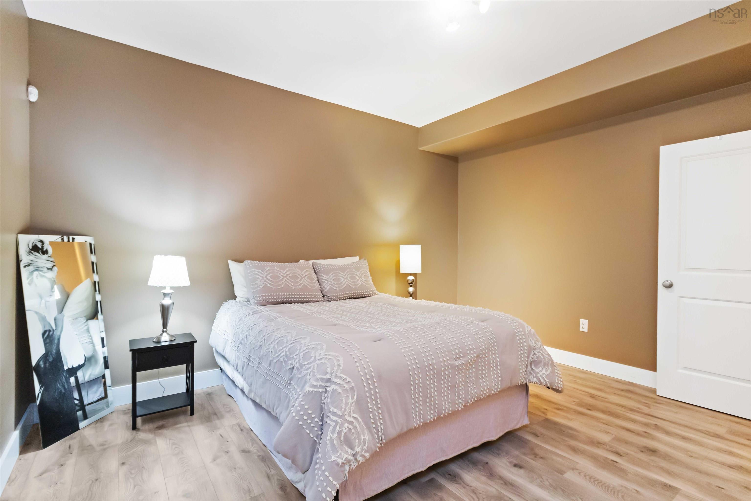 $1,099,000.00: 36 Crofters Close, Fall River