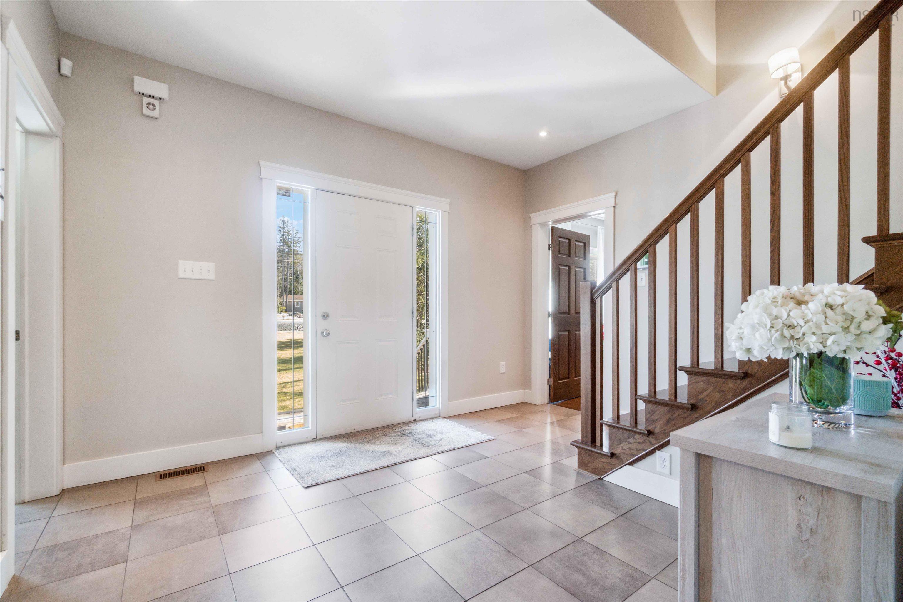 $1,099,000.00: 36 Crofters Close, Fall River