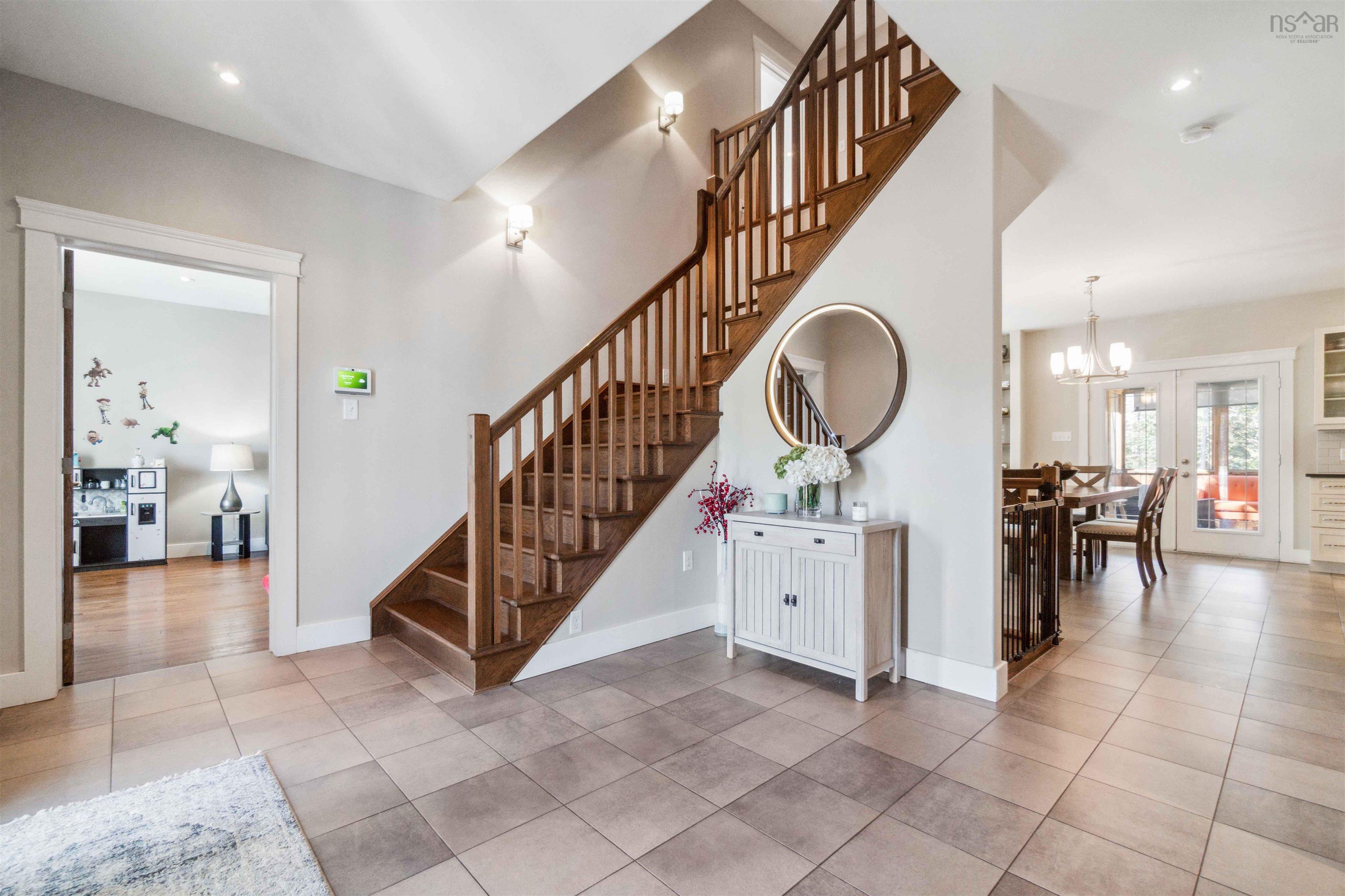 $1,099,000.00: 36 Crofters Close, Fall River