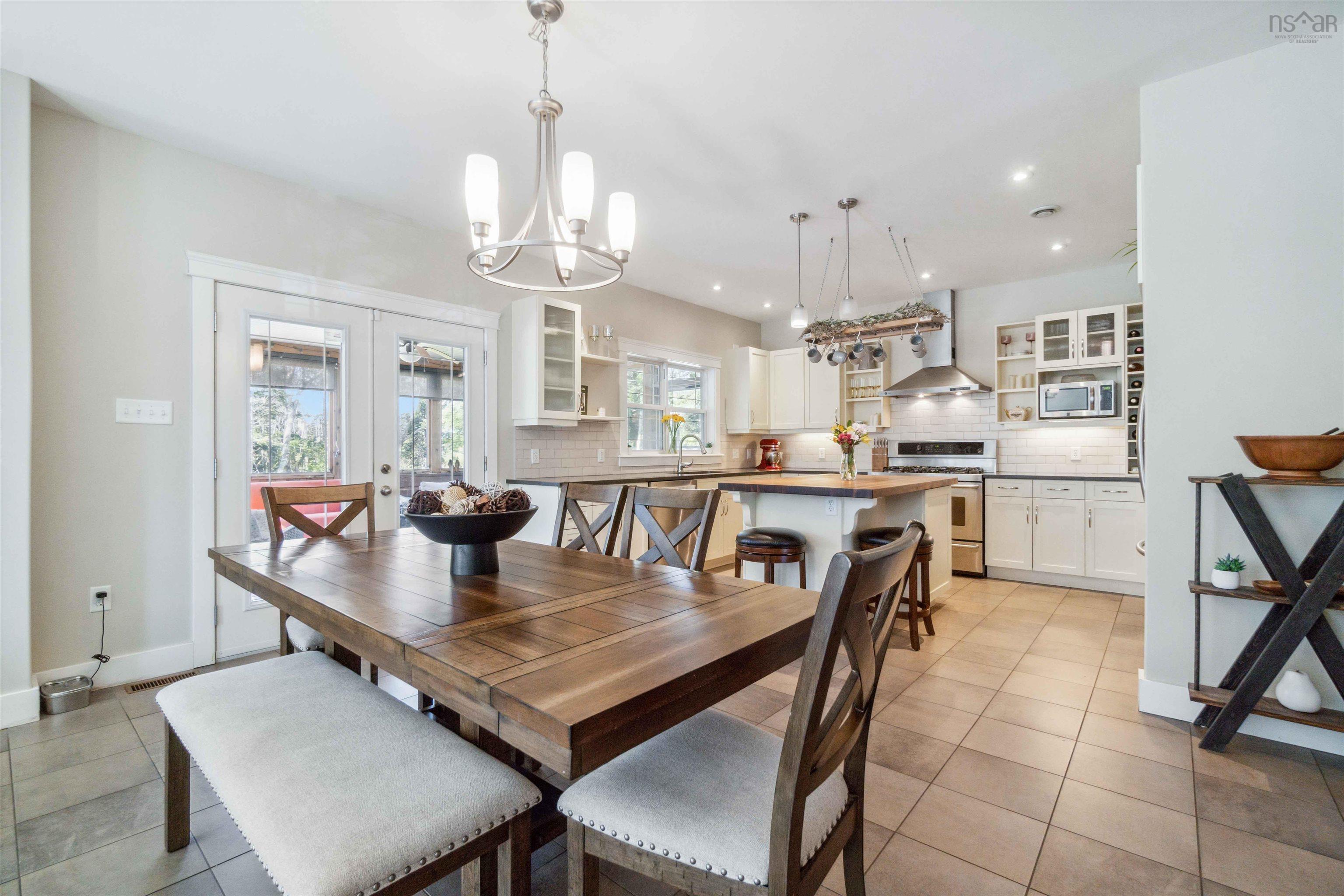 $1,099,000.00: 36 Crofters Close, Fall River