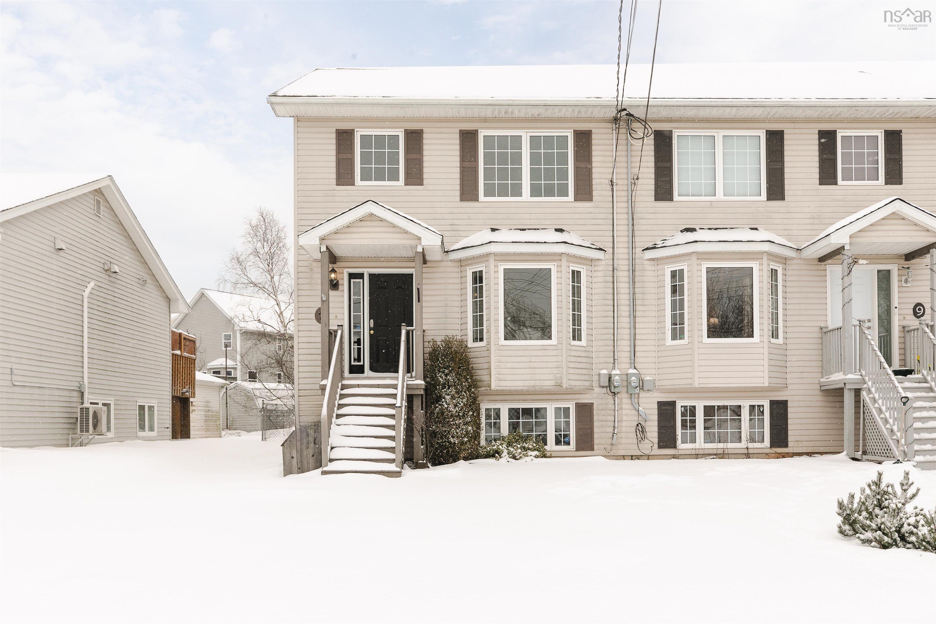 $449,900.00: 7 Chinook Court, Dartmouth