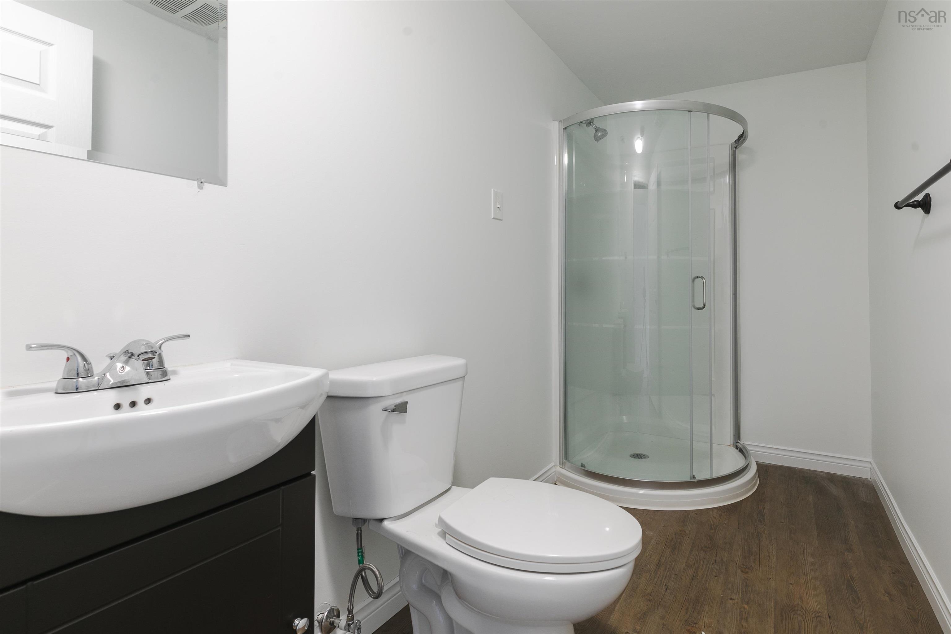 $449,900.00: 7 Chinook Court, Dartmouth