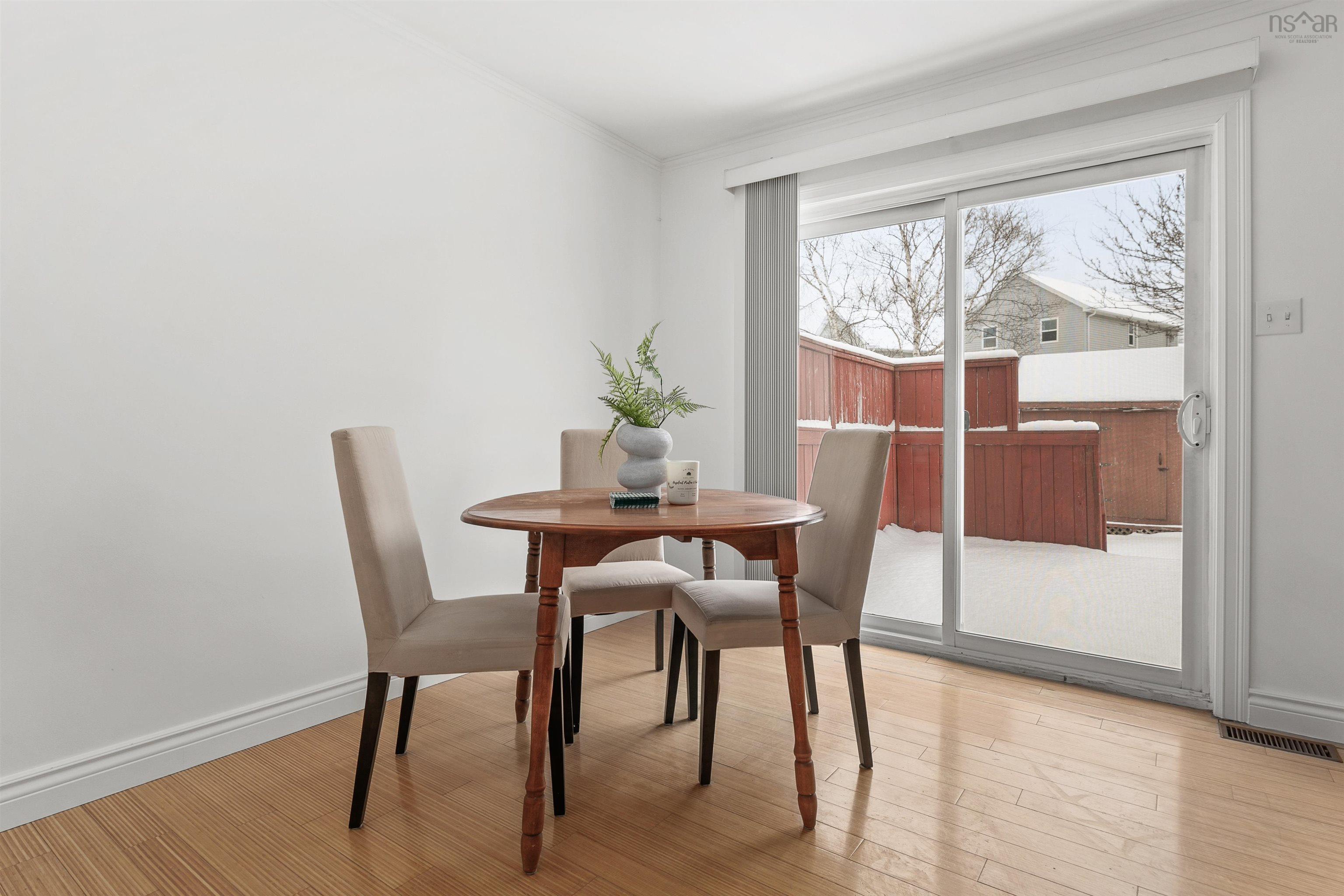 $449,900.00: 7 Chinook Court, Dartmouth