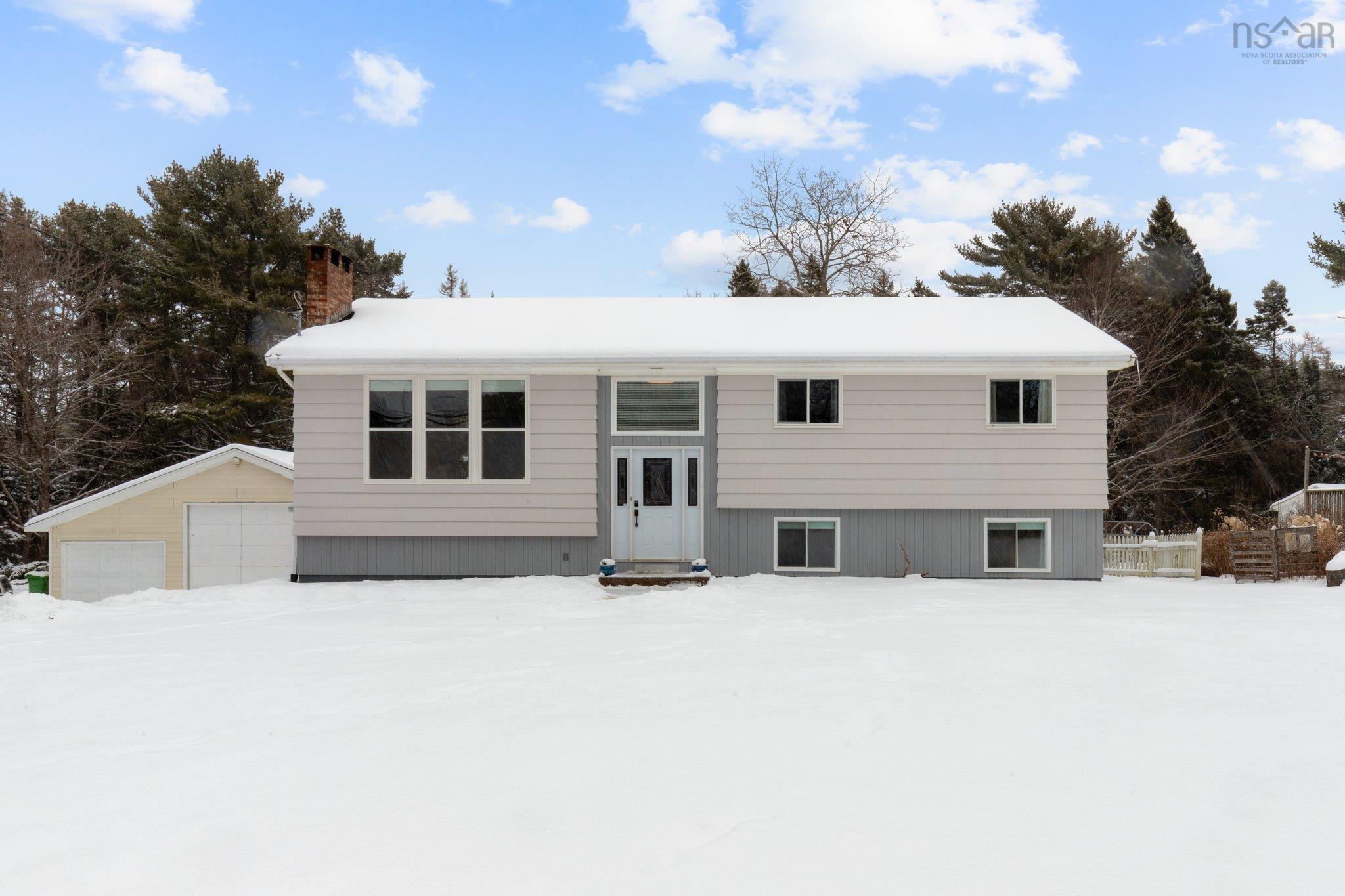 $499,900.00: 222 Old Trunk 3 Highway, East Chester