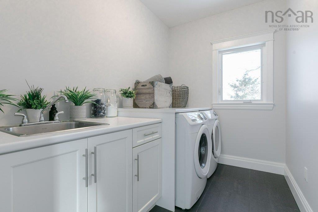 $1,595,000.00: 119 Granite Cove Drive, Hubley