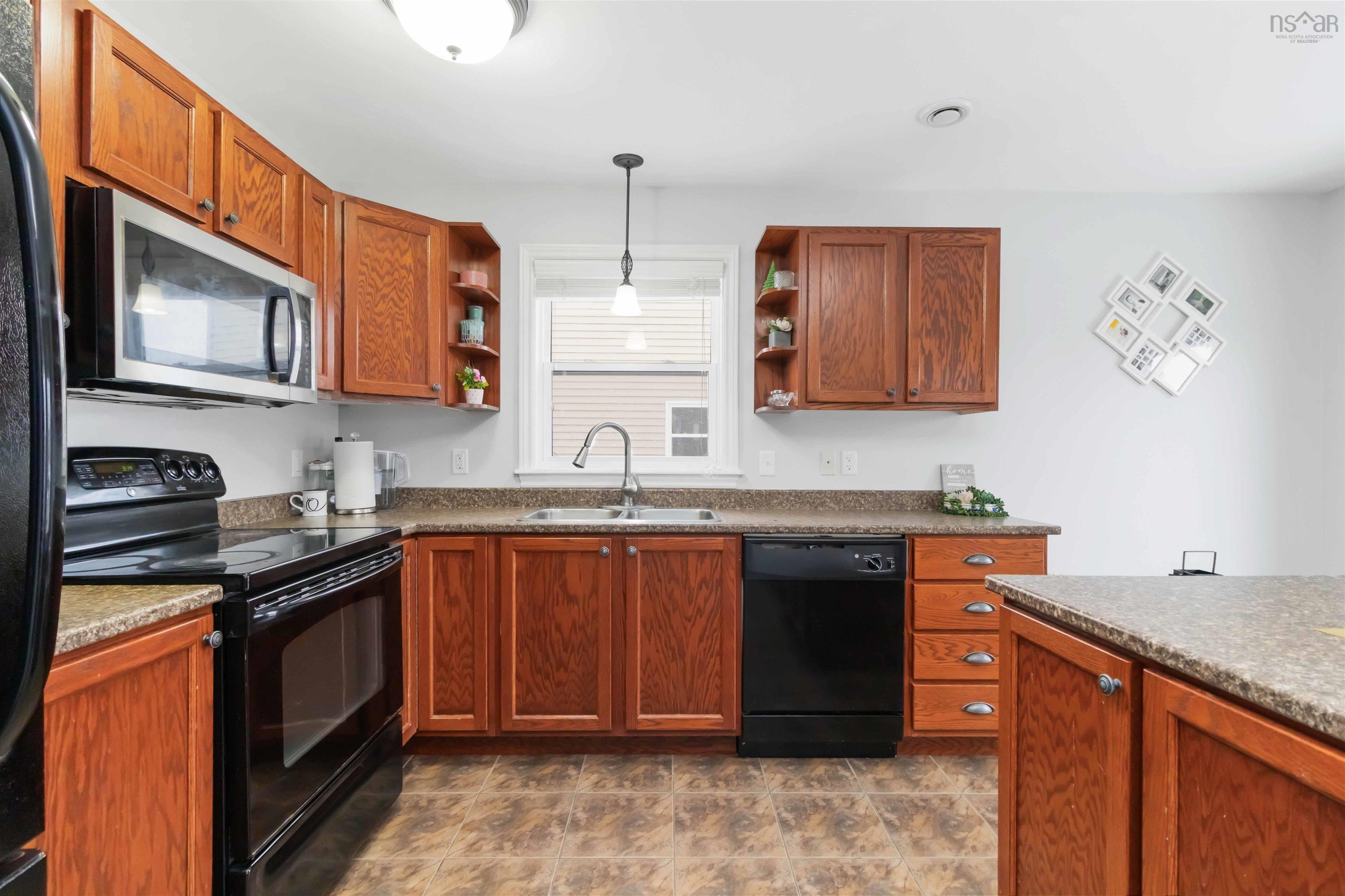 $549,900.00: 60 Lier Ridge Drive, Halifax