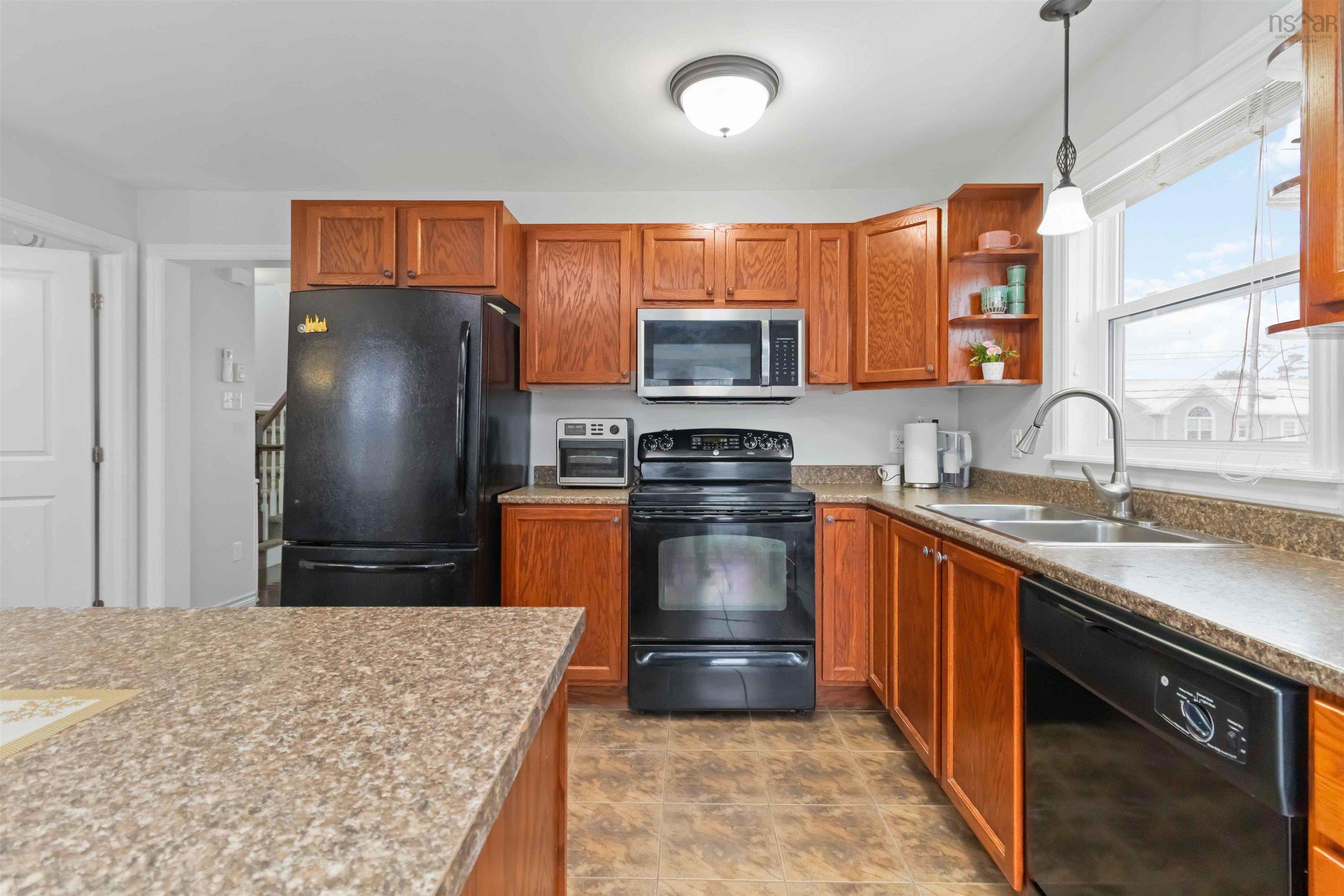 $549,900.00: 60 Lier Ridge Drive, Halifax