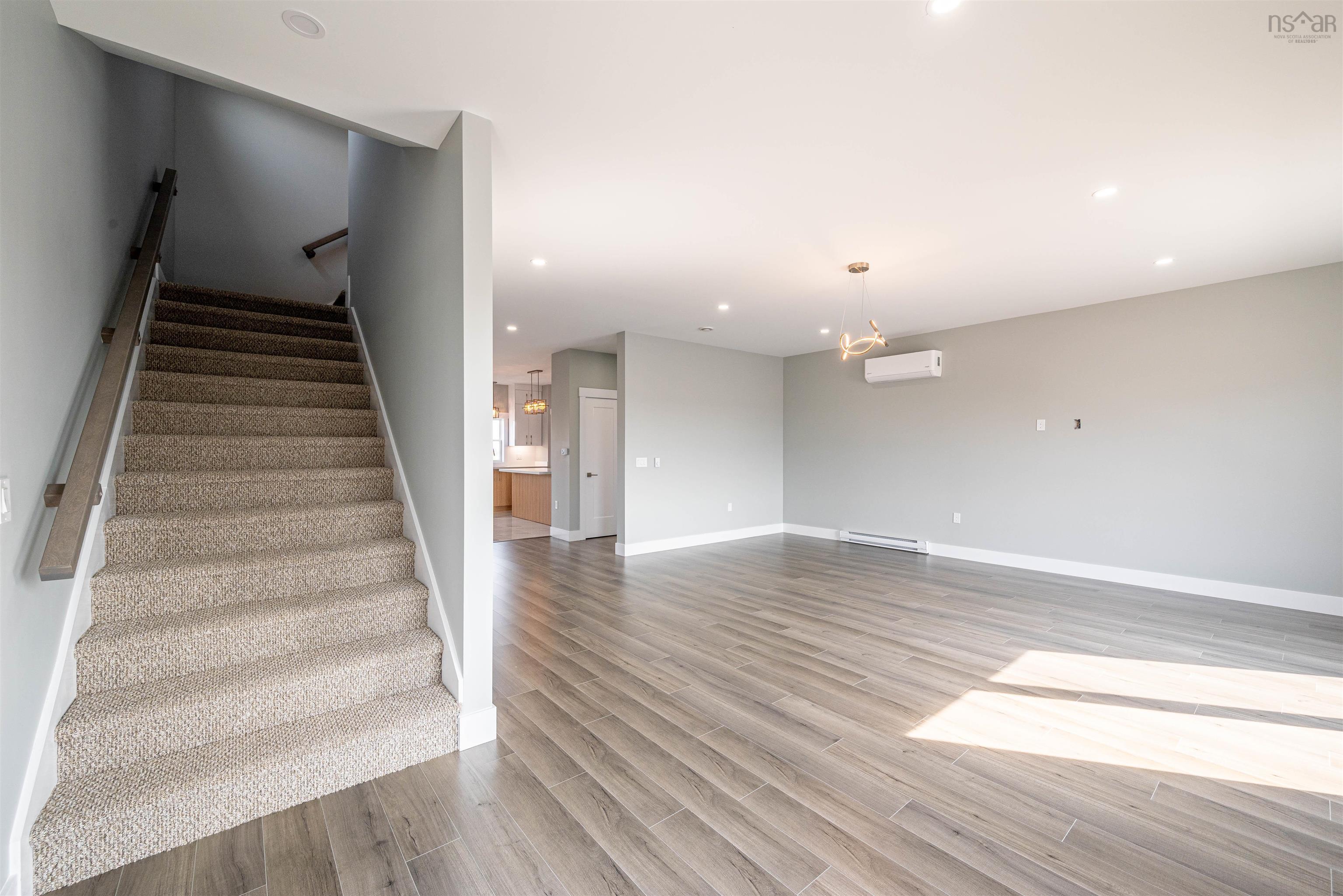$725,000.00: 302 Higgins Avenue, Beechville