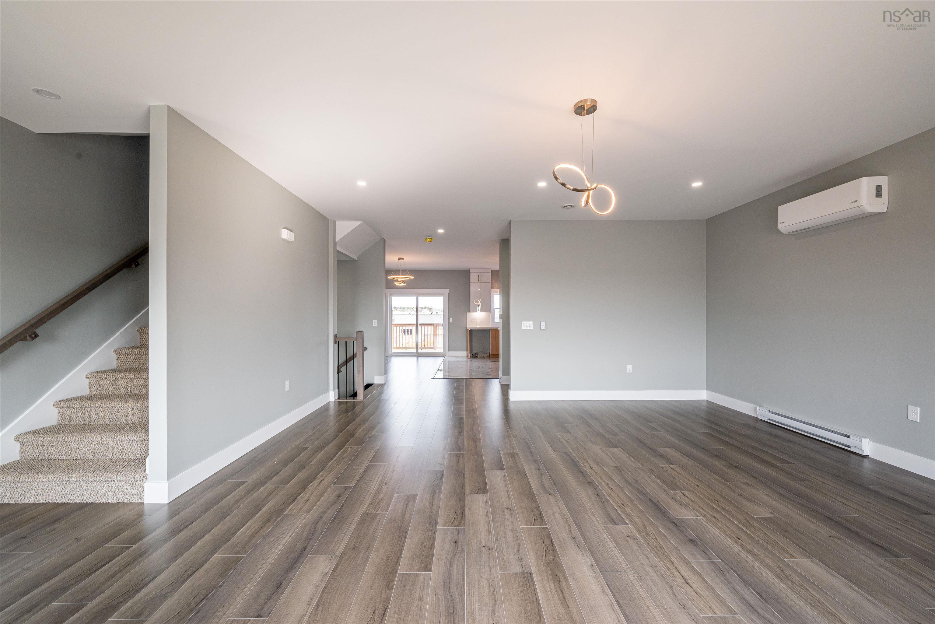 $725,000.00: 302 Higgins Avenue, Beechville