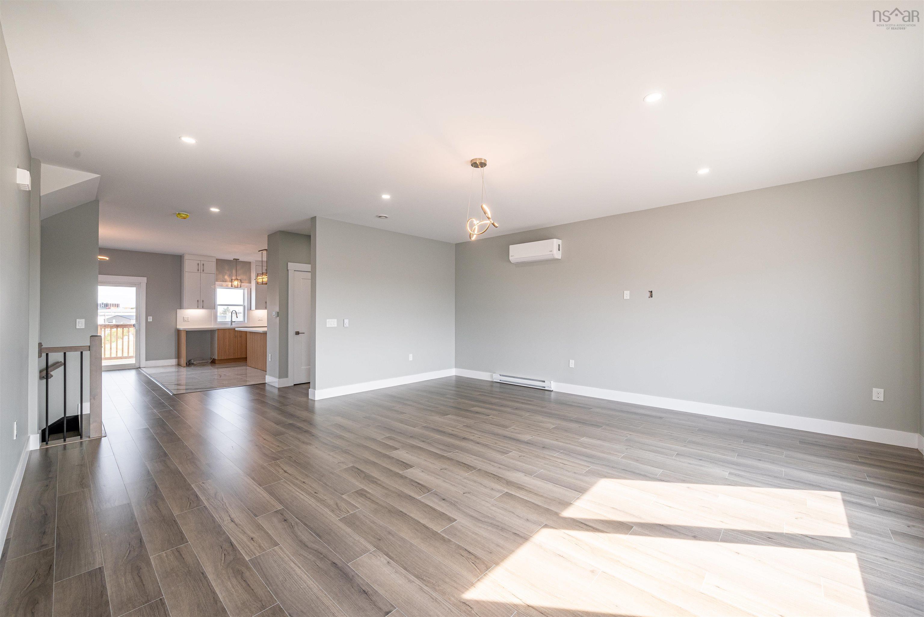 $725,000.00: 302 Higgins Avenue, Beechville