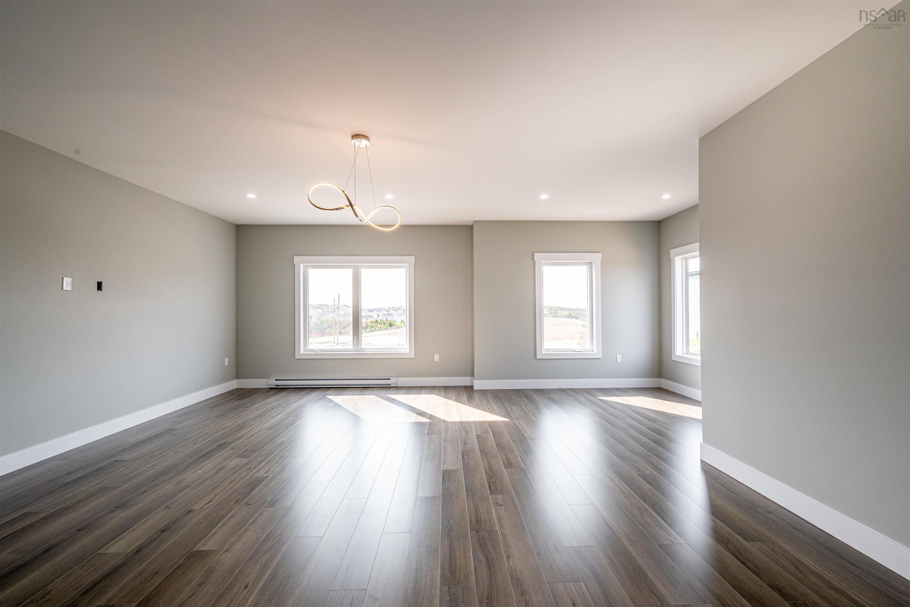 $725,000.00: 302 Higgins Avenue, Beechville