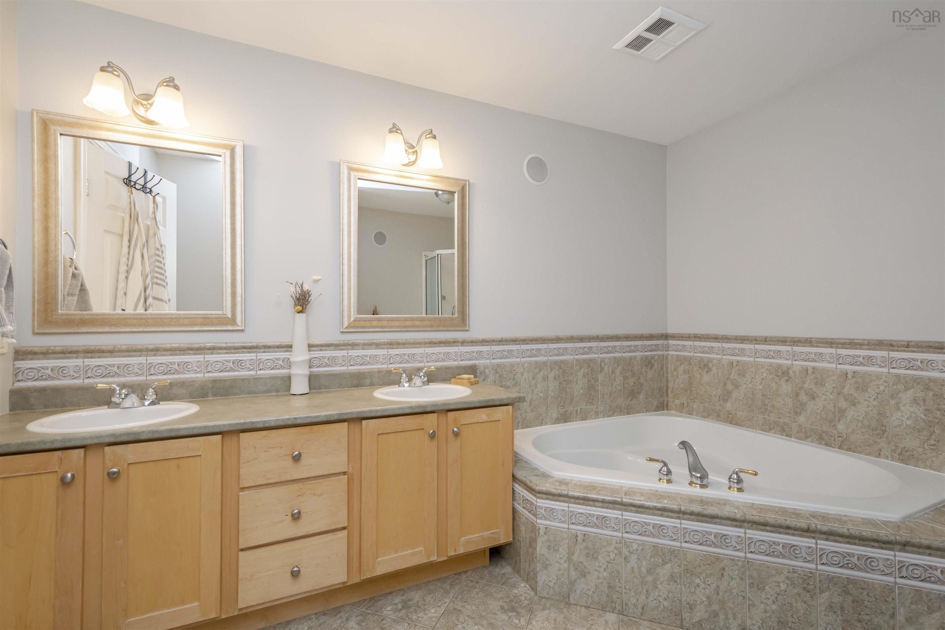 $587,500.00: 3850 Memorial Drive, Halifax Peninsula