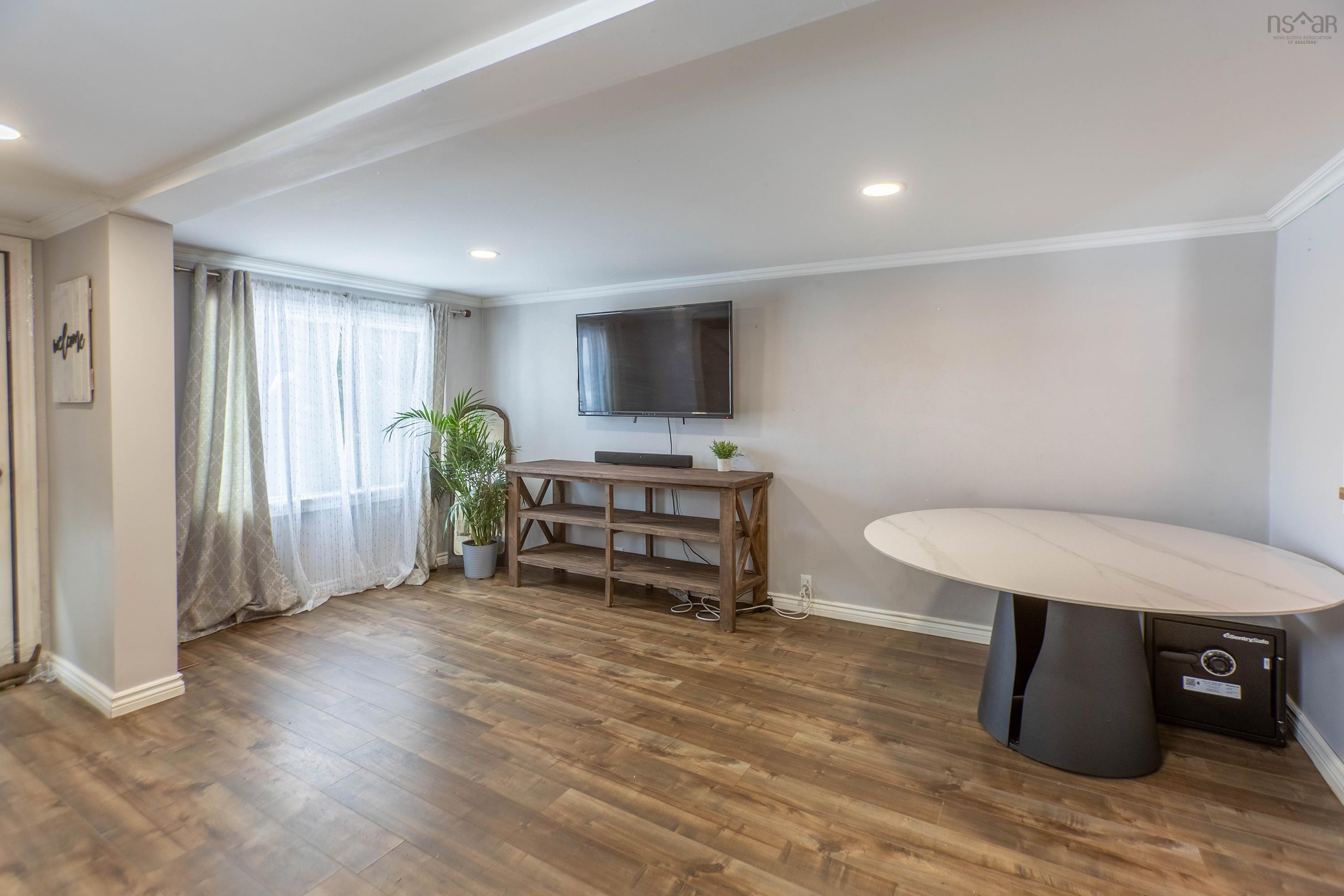 $154,900.00: 33 Park Street, Amherst