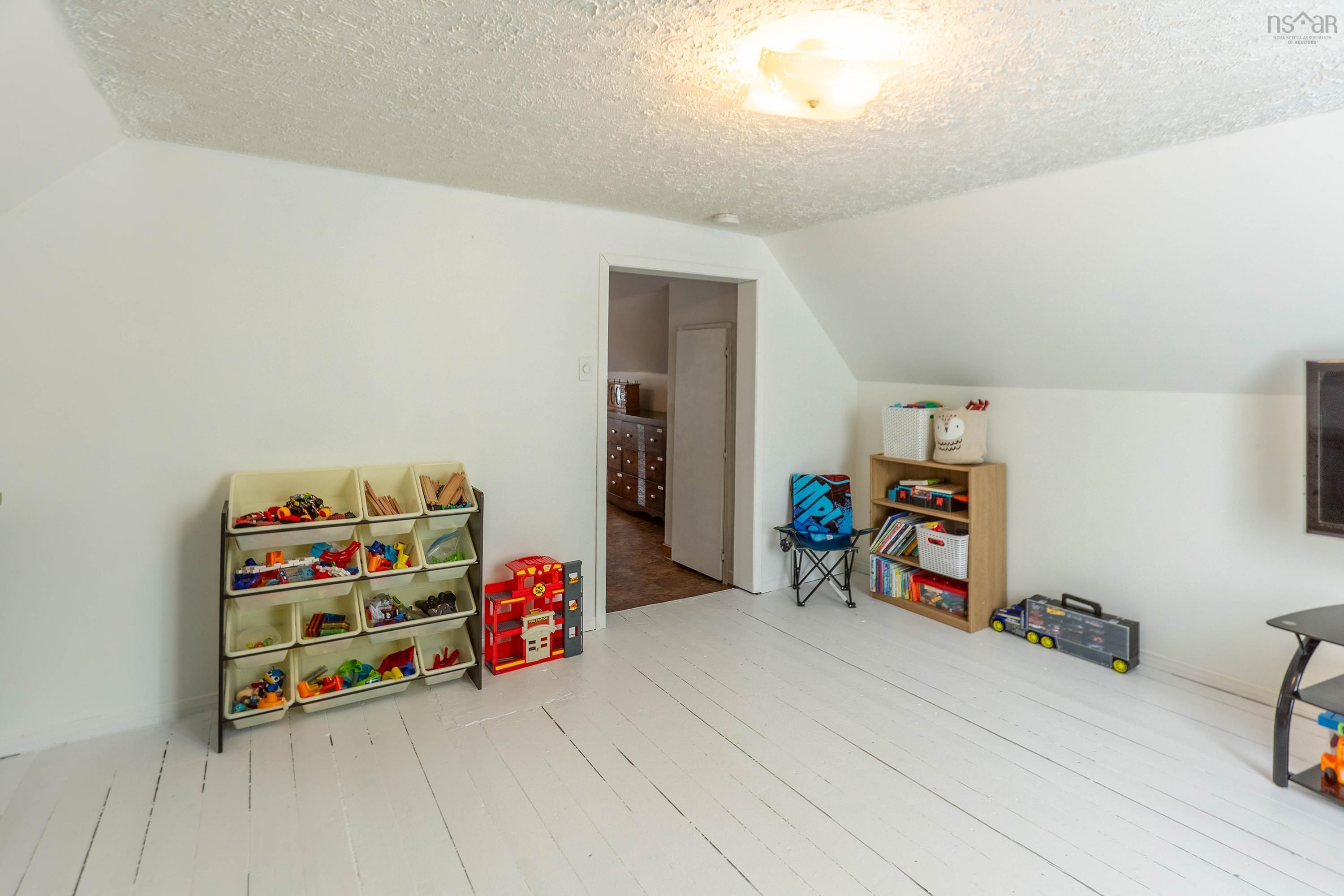 $154,900.00: 33 Park Street, Amherst