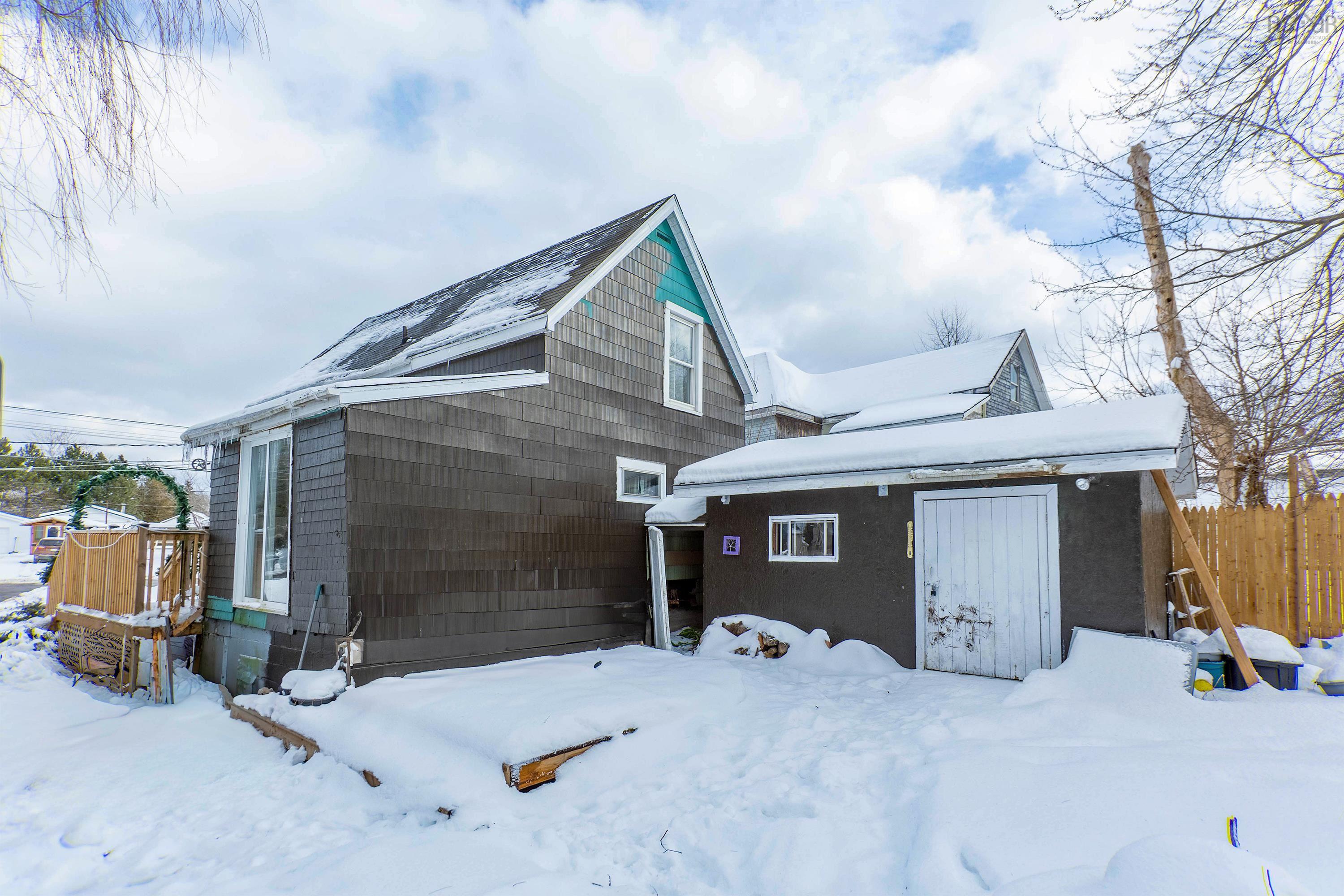 $154,900.00: 33 Park Street, Amherst