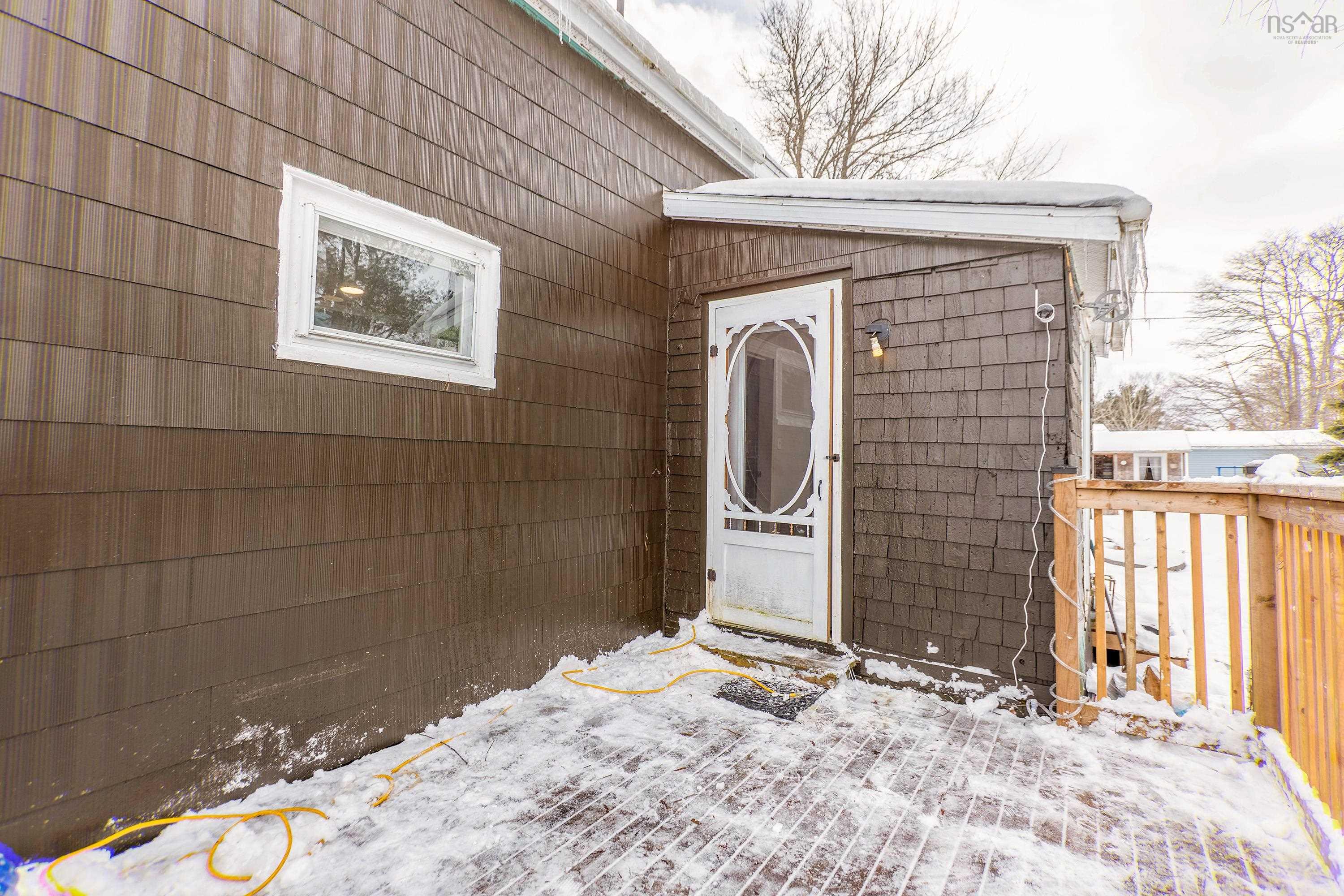 $154,900.00: 33 Park Street, Amherst