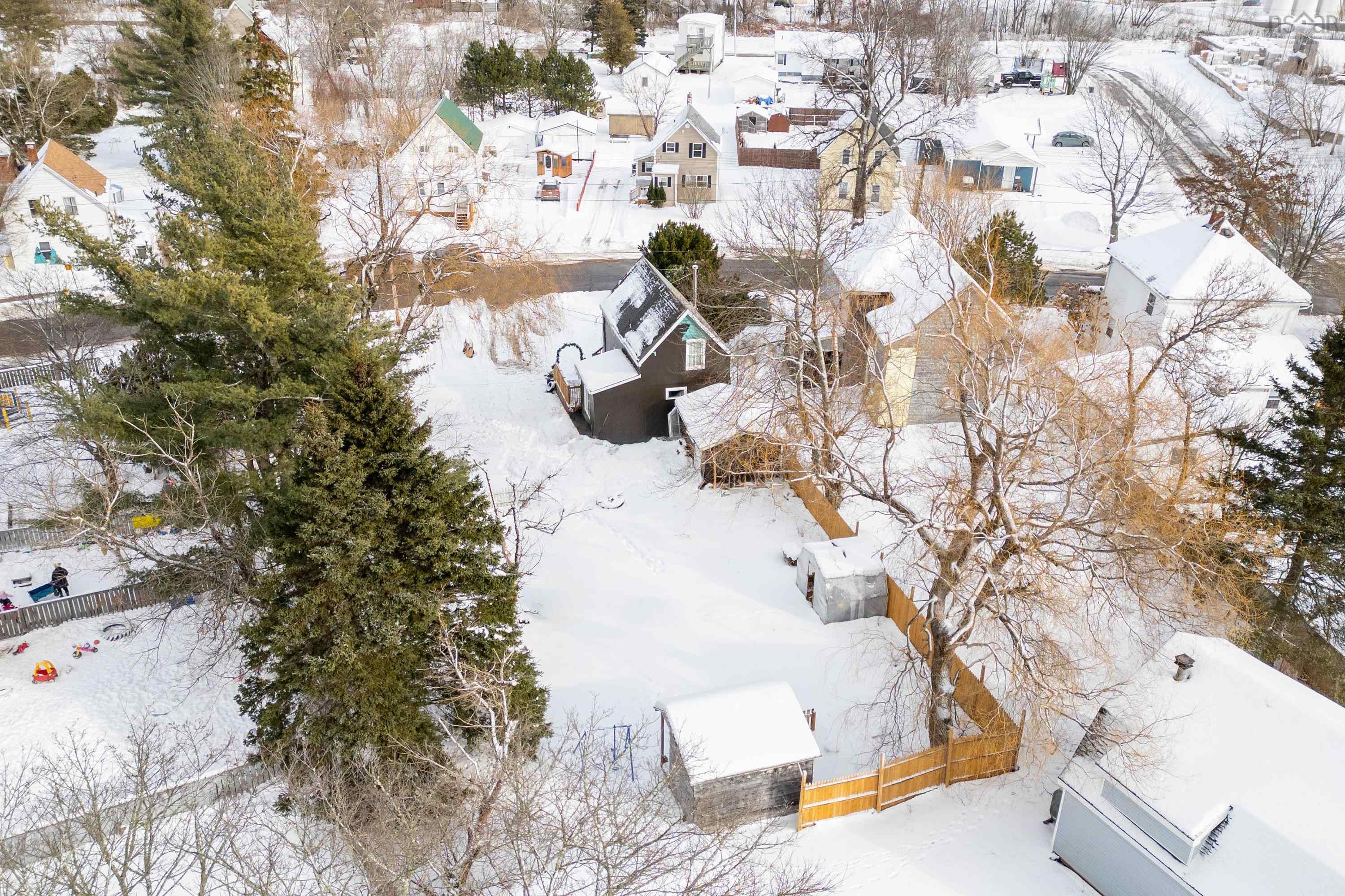 $154,900.00: 33 Park Street, Amherst