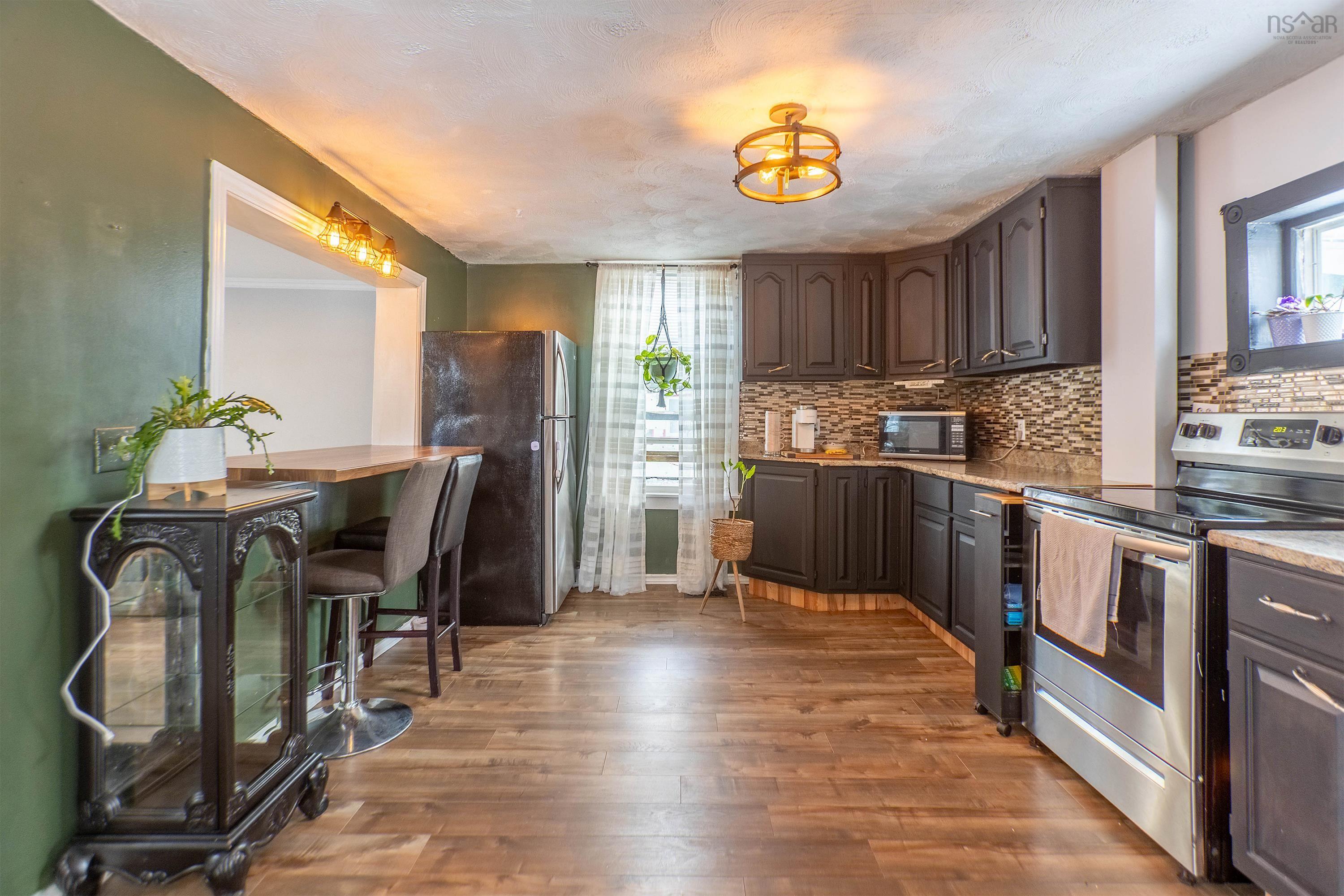 $154,900.00: 33 Park Street, Amherst