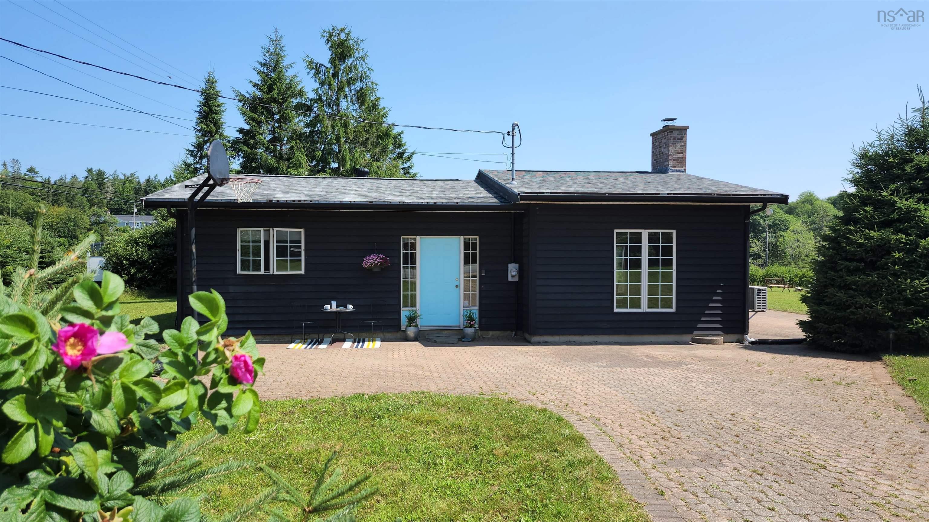 $499,000.00: 5 Green Bay Road, Petite Rivière