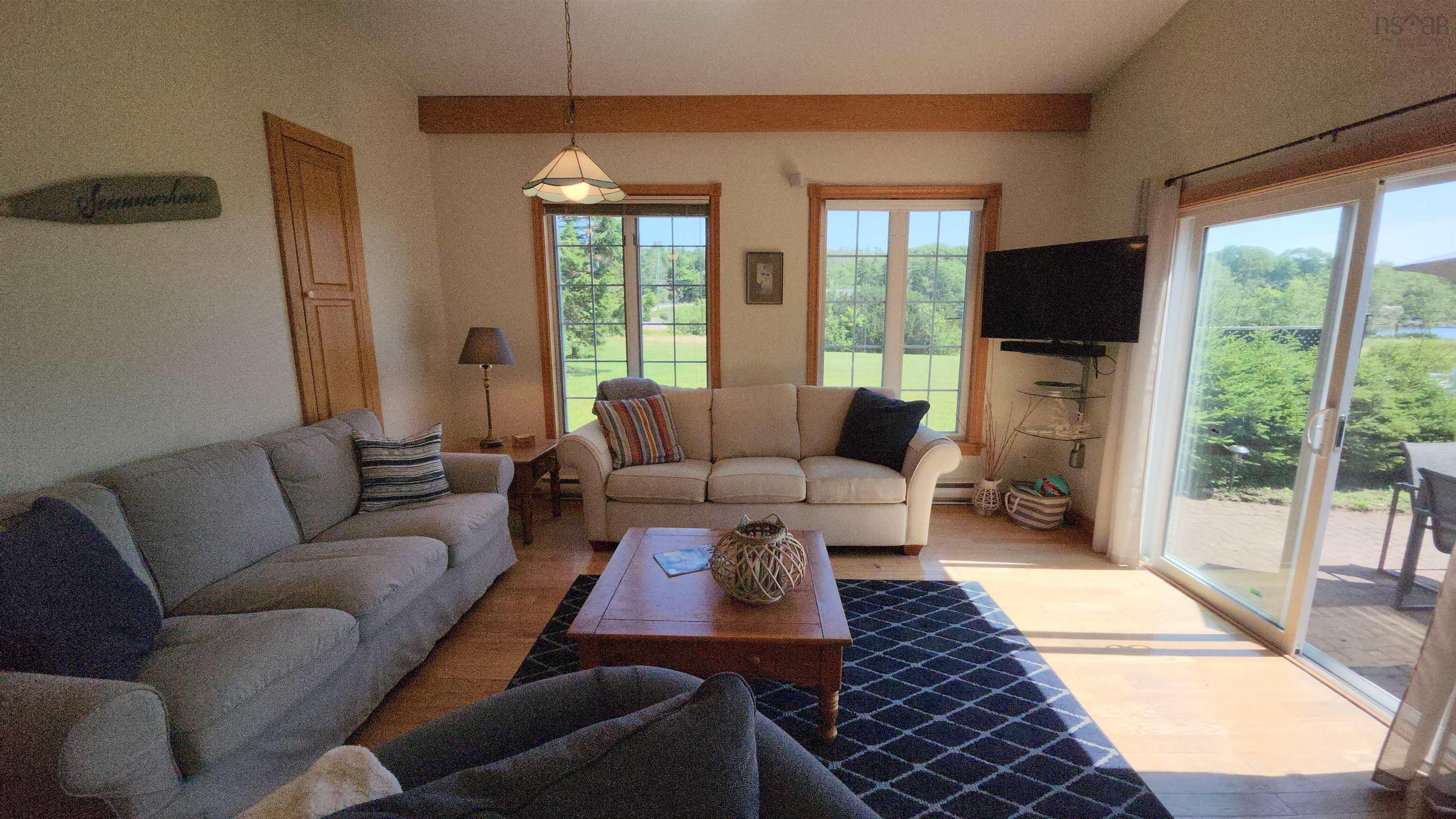 $499,000.00: 5 Green Bay Road, Petite Rivière