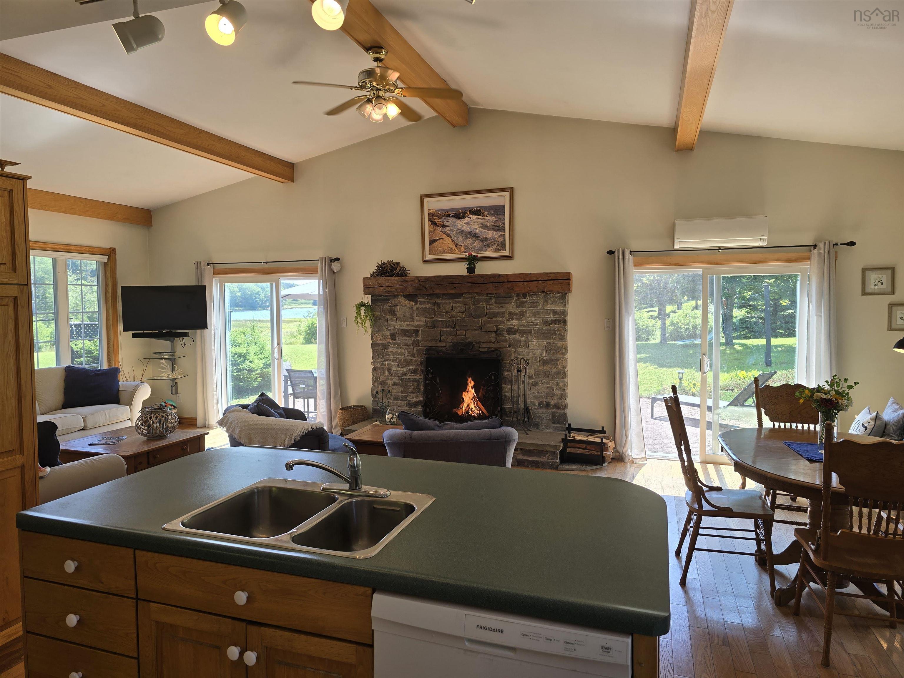 $499,000.00: 5 Green Bay Road, Petite Rivière