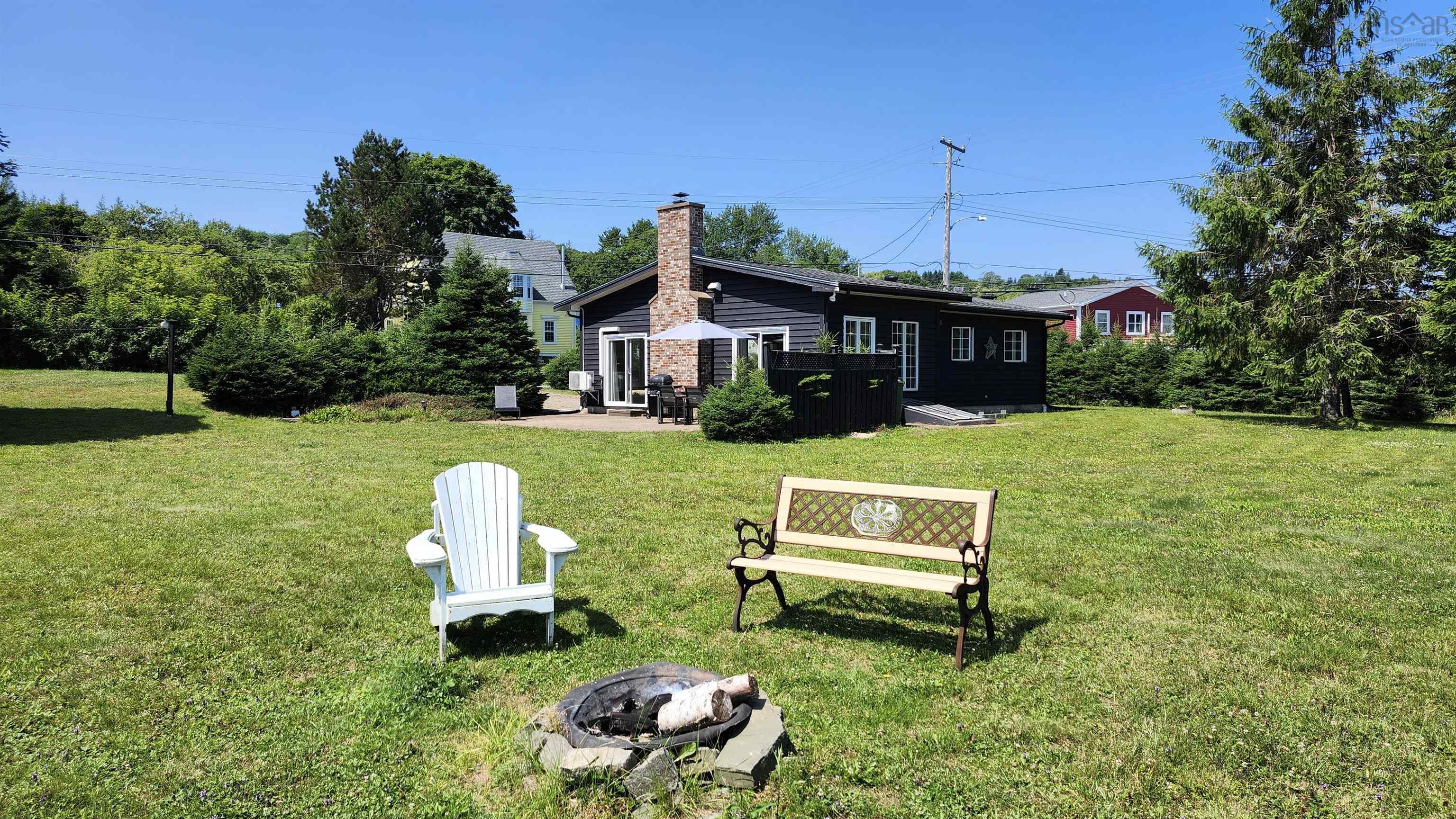 $499,000.00: 5 Green Bay Road, Petite Rivière
