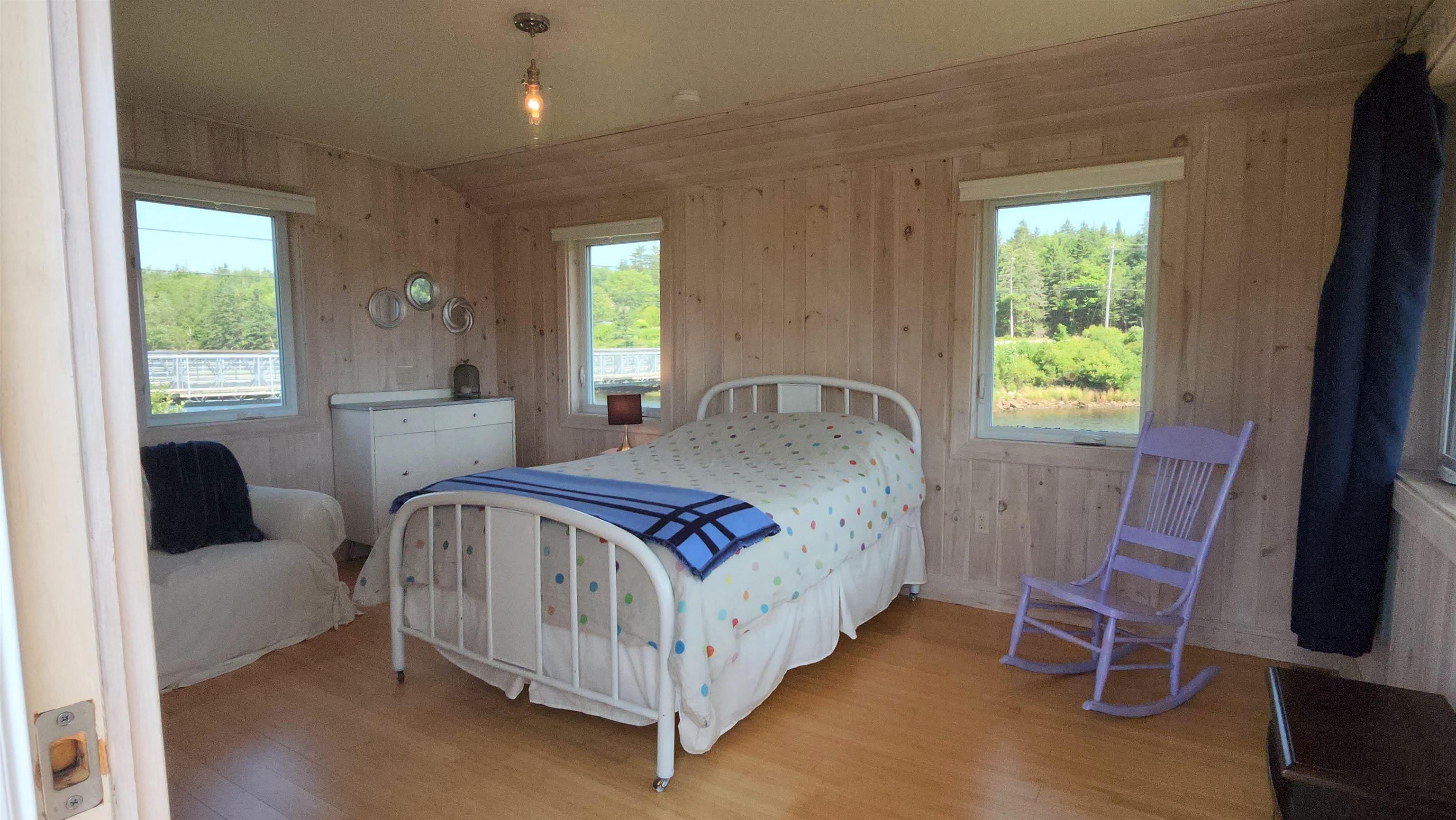 $499,000.00: 5 Green Bay Road, Petite Rivière