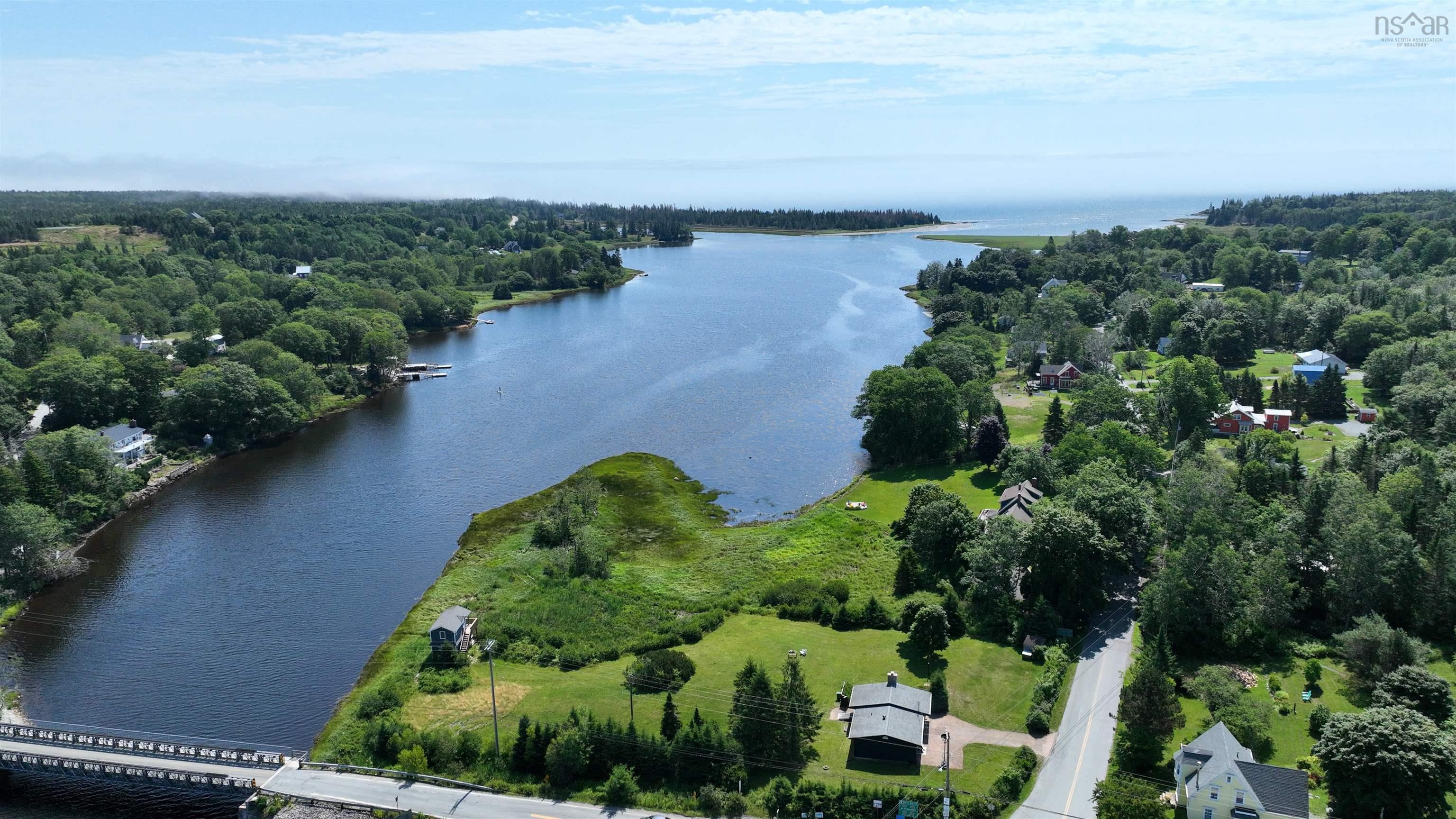 $499,000.00: 5 Green Bay Road, Petite Rivière