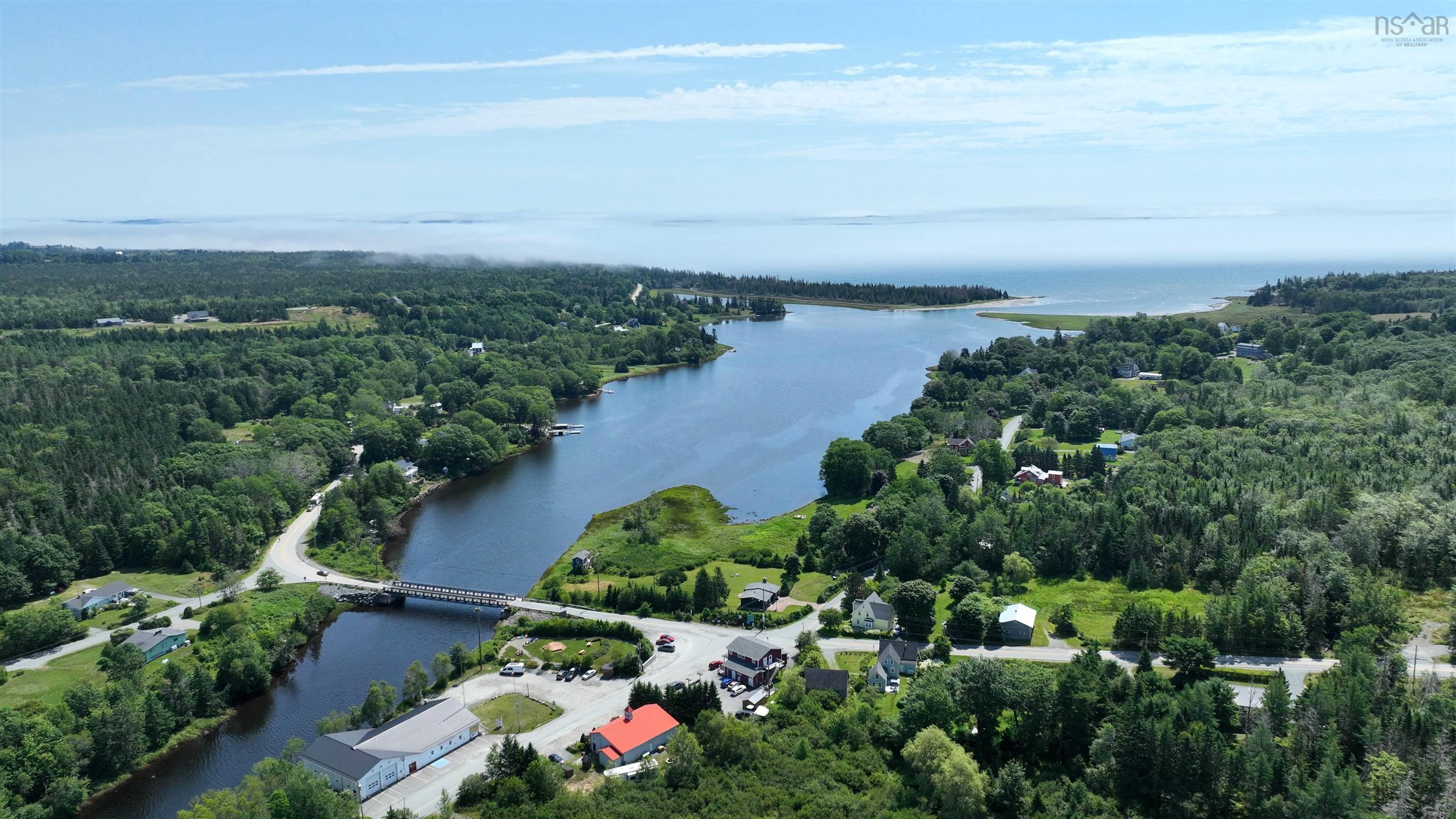 $499,000.00: 5 Green Bay Road, Petite Rivière