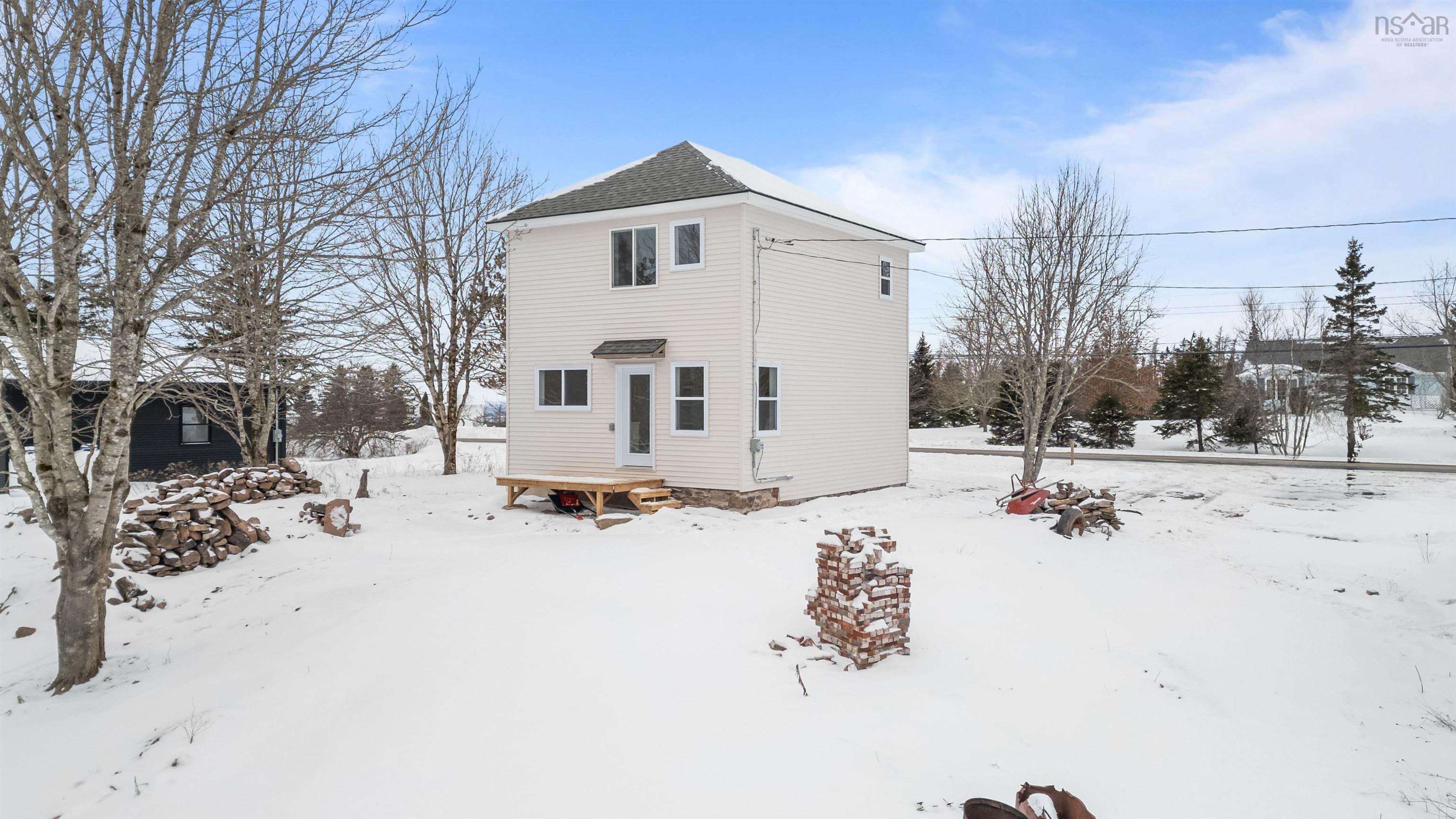 $195,000.00: 204 HARMONY RIDGE Road, Harmony