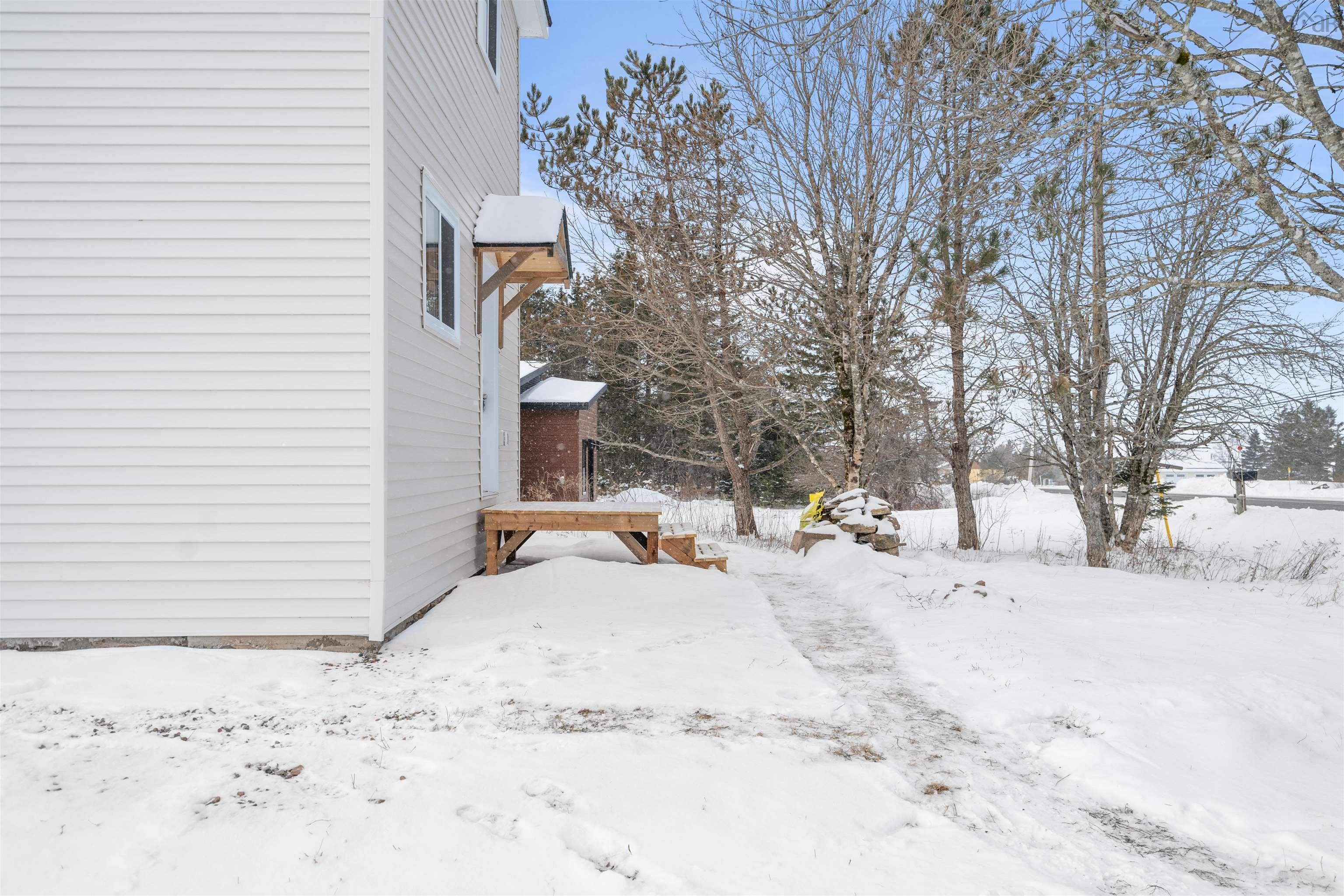 $195,000.00: 204 HARMONY RIDGE Road, Harmony