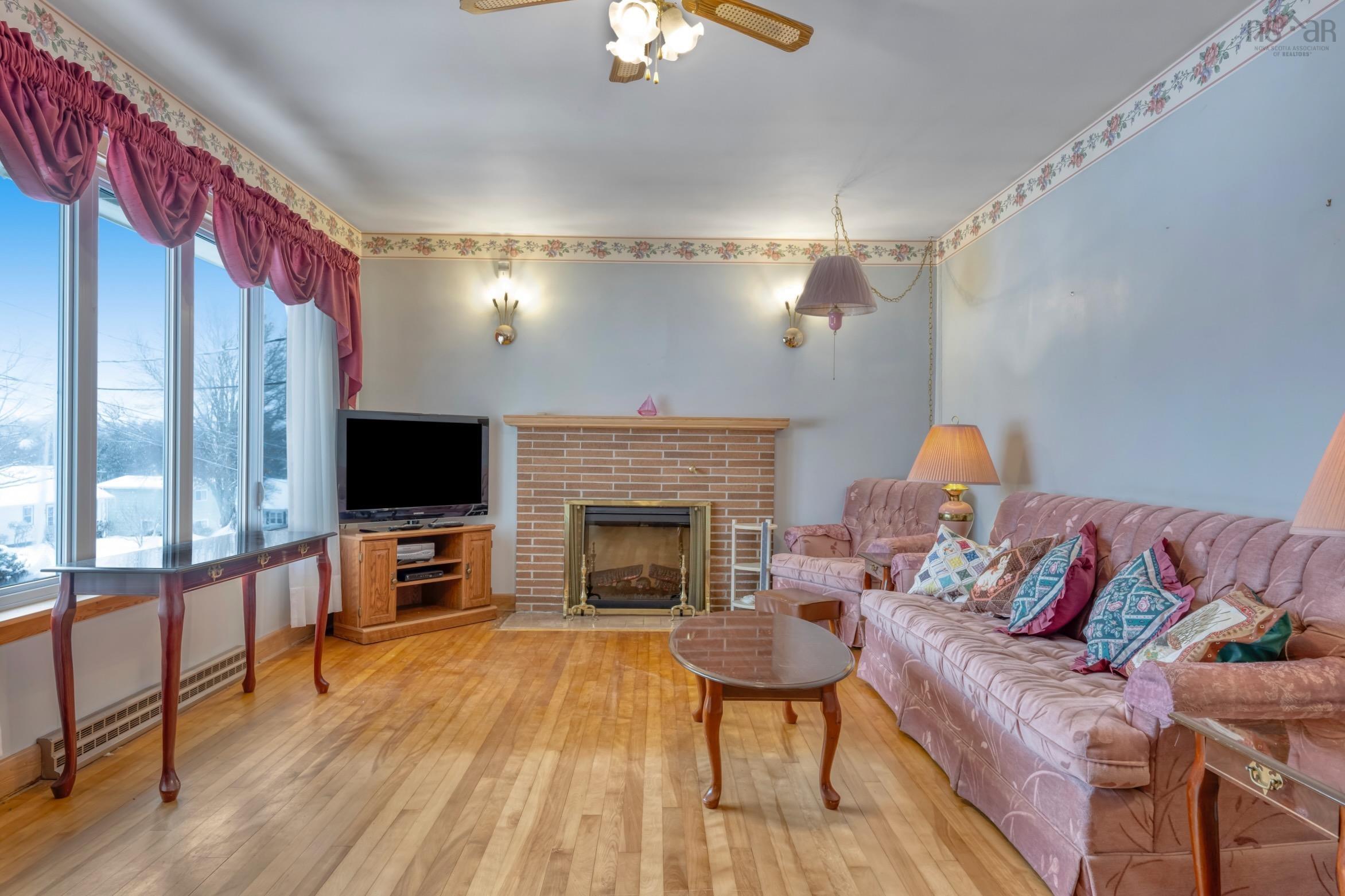 $498,000.00: 143 Brook Street, Lunenburg