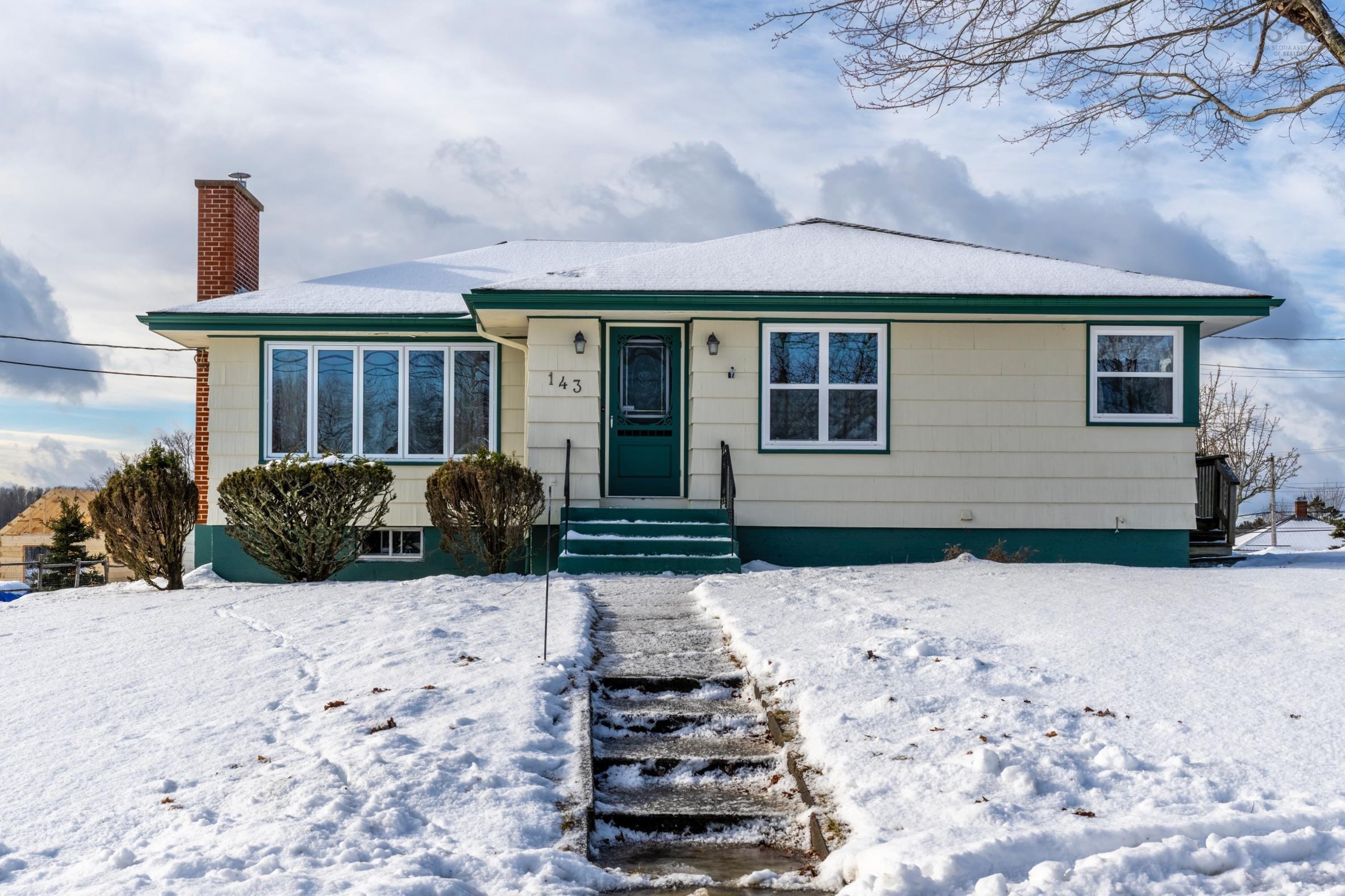 $498,000.00: 143 Brook Street, Lunenburg