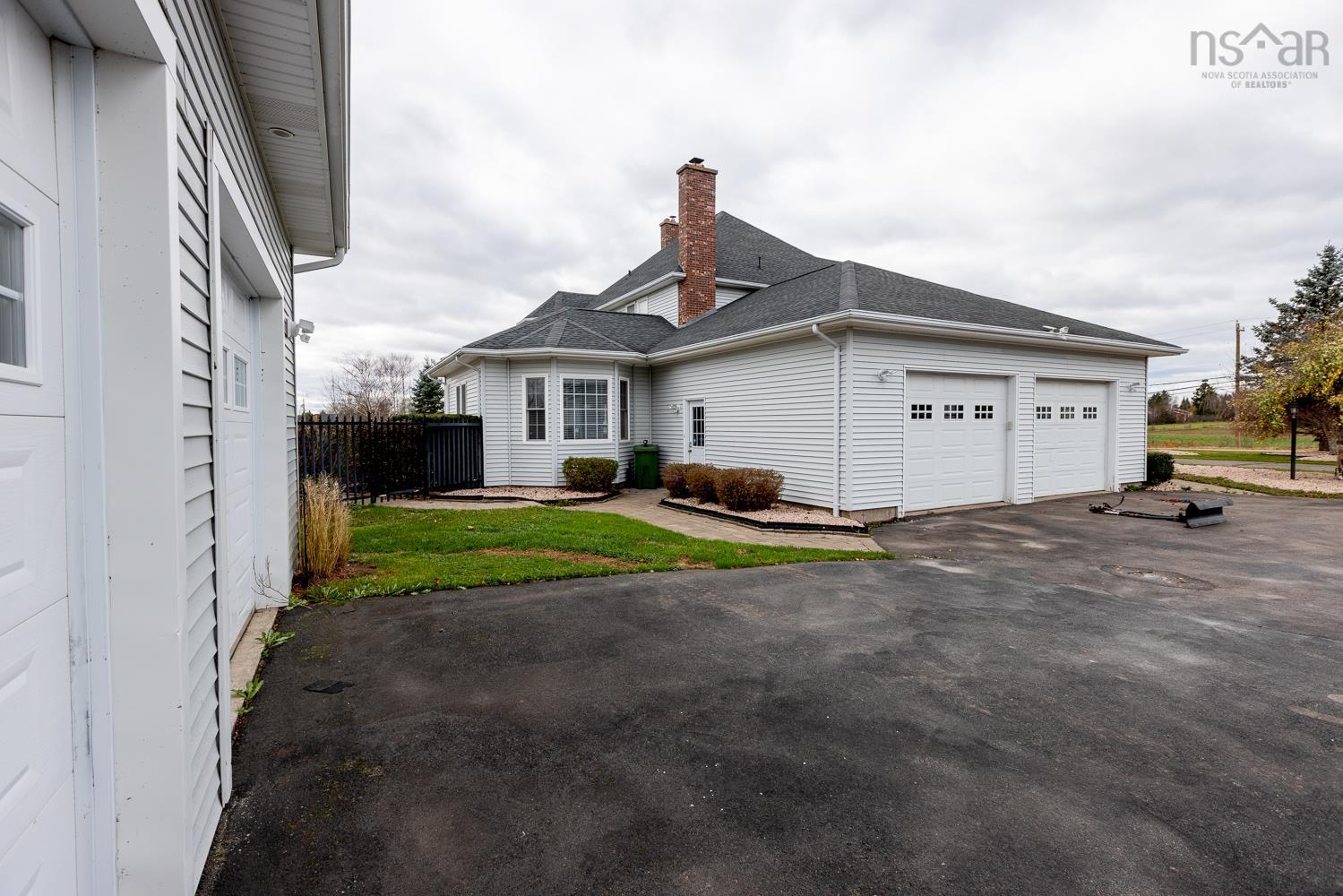 $795,000.00: 136 Brookside Road, Bible Hill