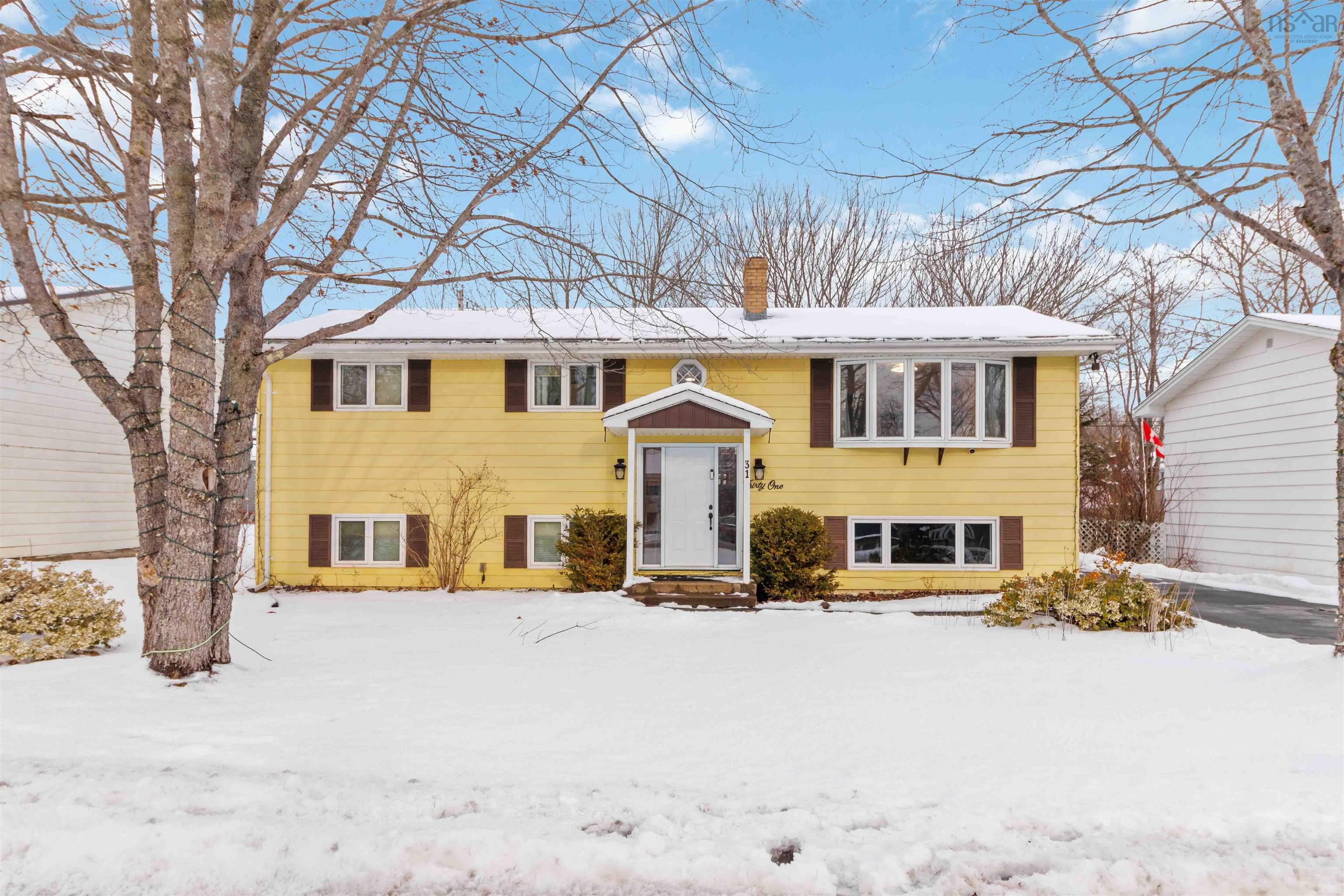 $499,900.00: 31 Pope Crescent, Lower Sackville