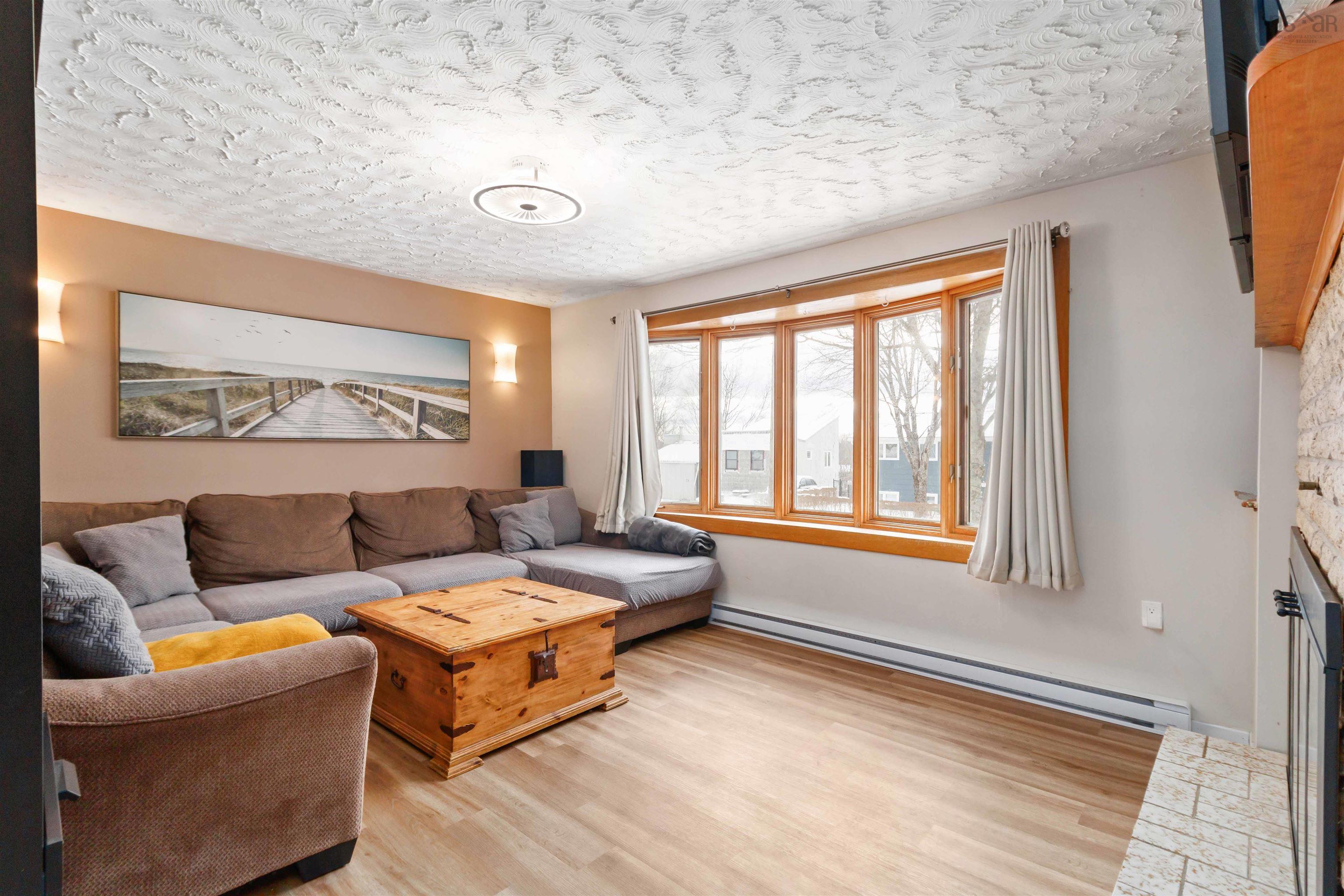 $499,900.00: 31 Pope Crescent, Lower Sackville