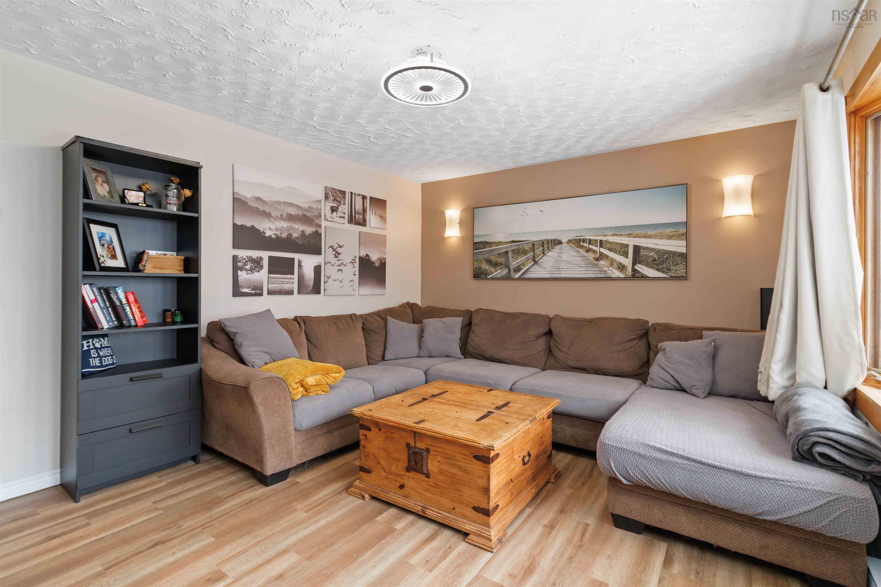 $499,900.00: 31 Pope Crescent, Lower Sackville