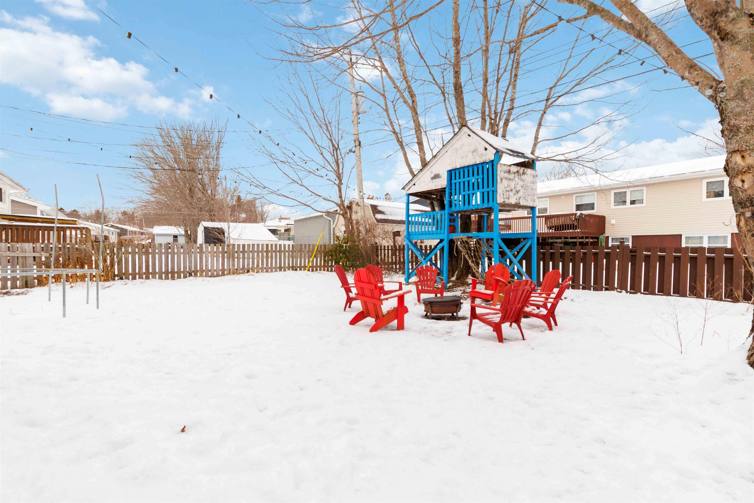 $499,900.00: 31 Pope Crescent, Lower Sackville