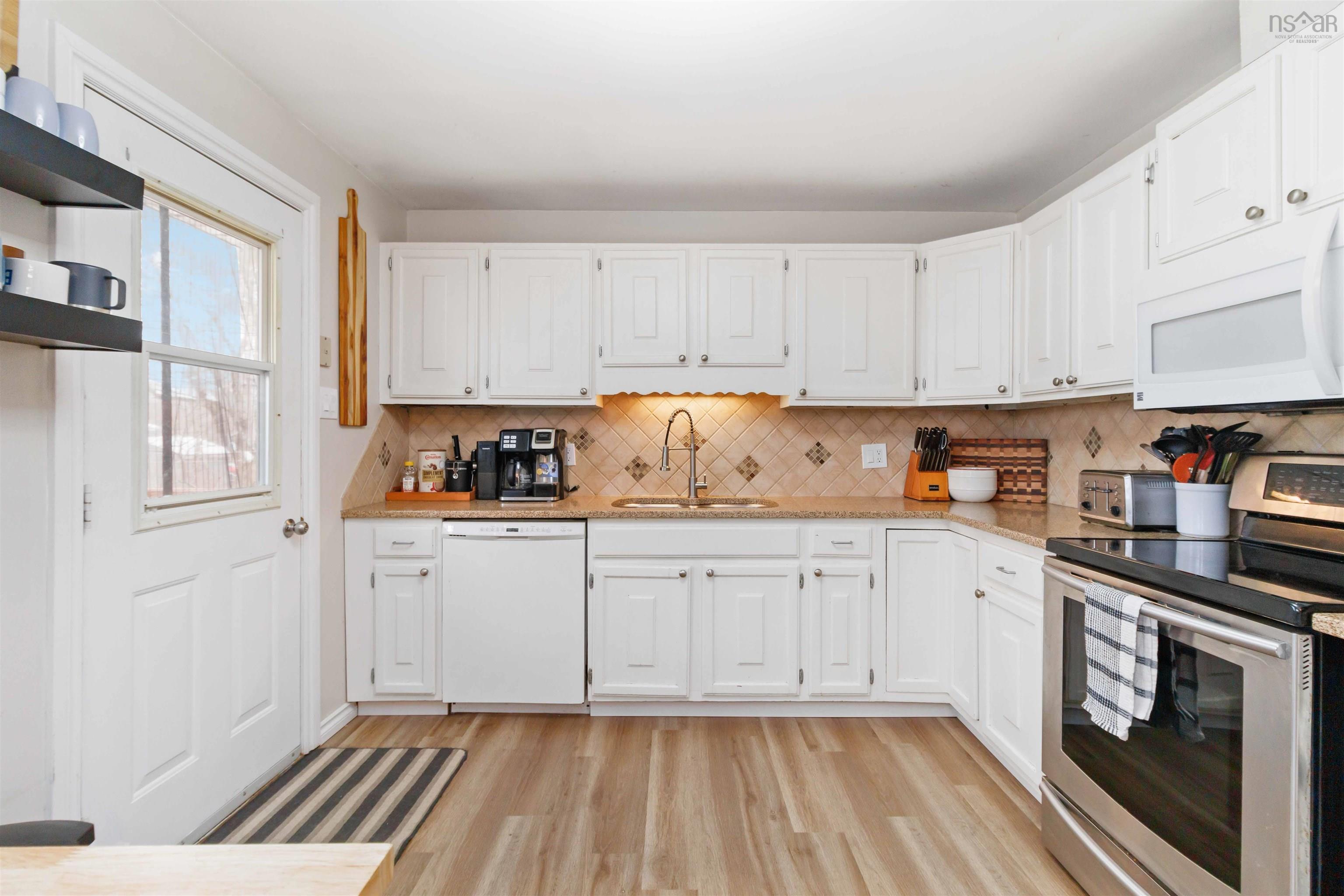 $499,900.00: 31 Pope Crescent, Lower Sackville