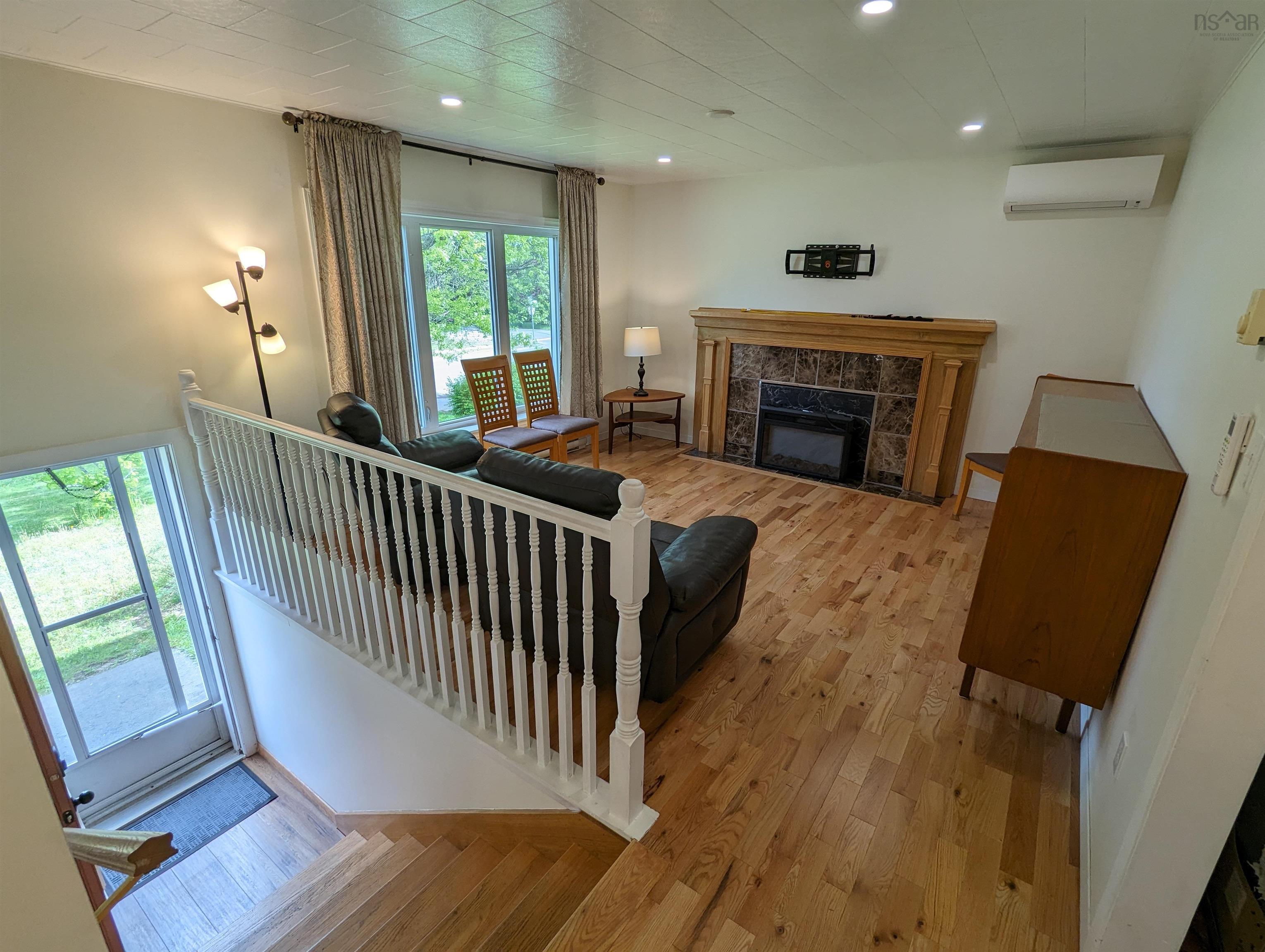 $530,000.00: 85/87 Pleasant Street, Wolfville