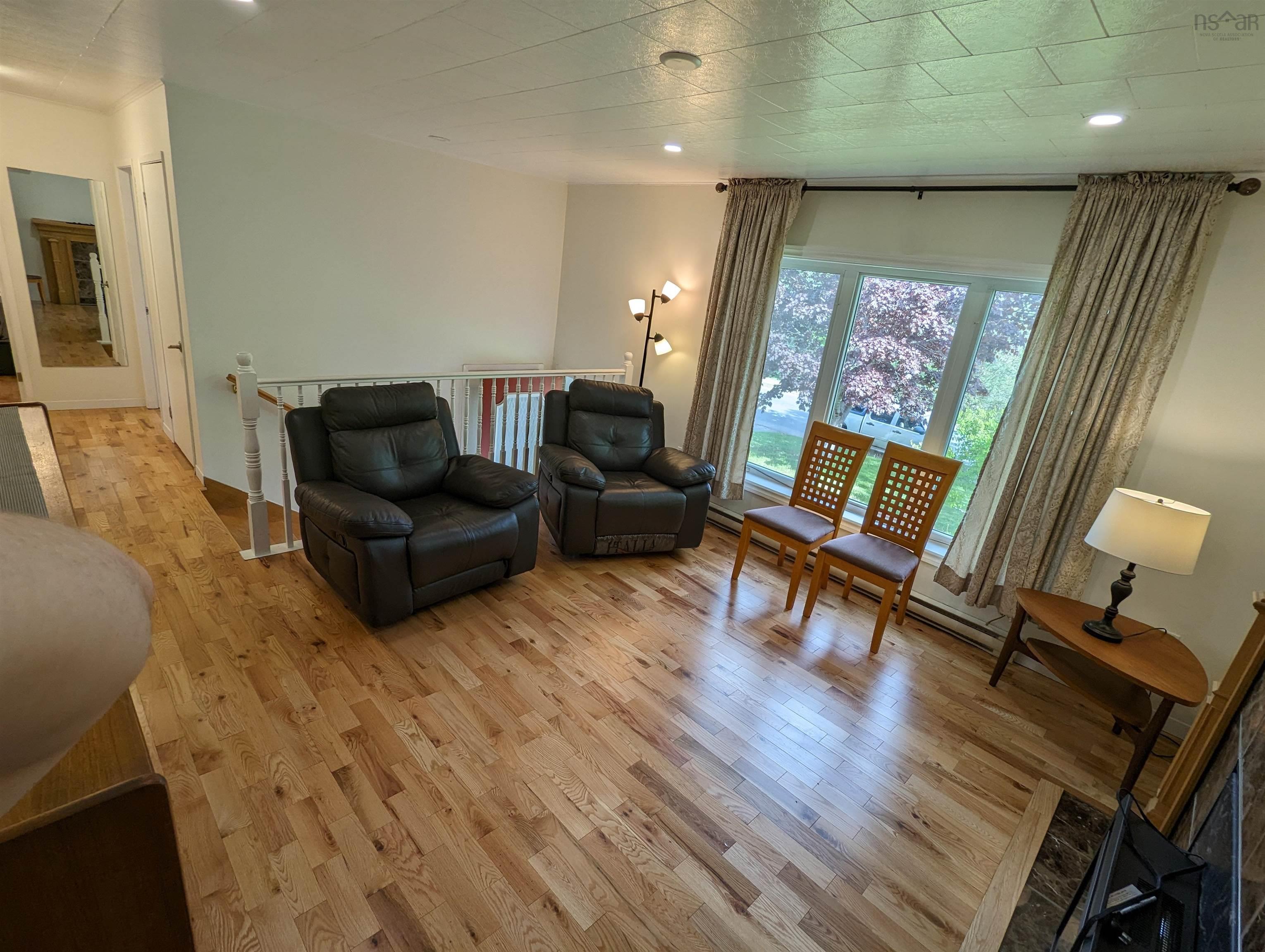 $530,000.00: 85/87 Pleasant Street, Wolfville