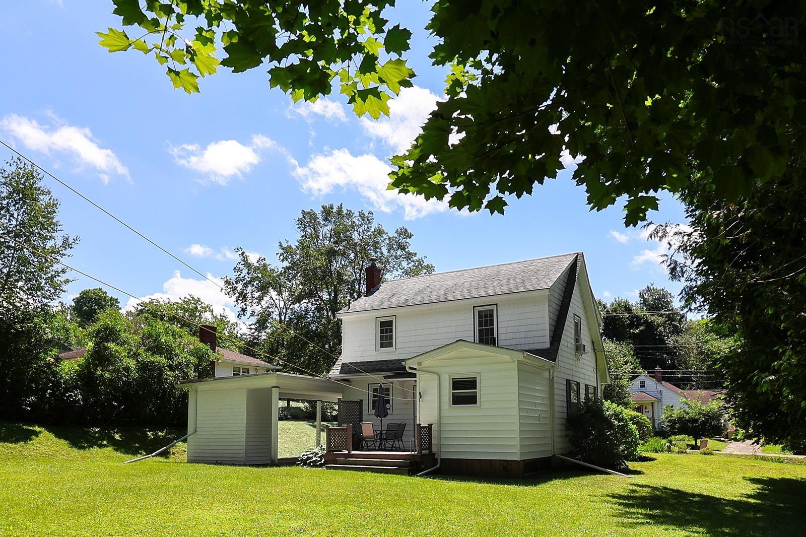 $364,900.00: 367 Alexander Street, Windsor