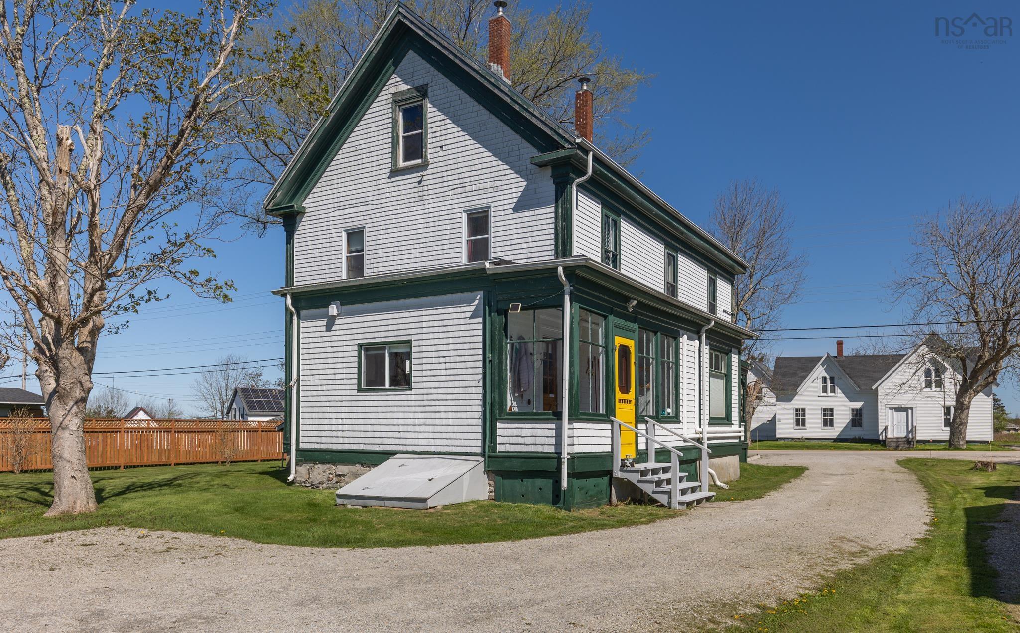 $275,000.00: 888 Highway 340, South Ohio