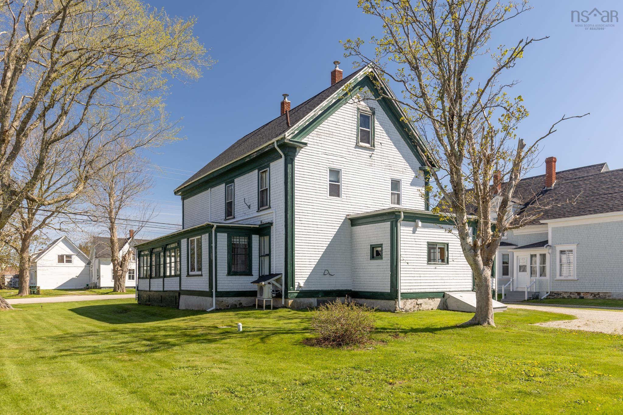 $275,000.00: 888 Highway 340, South Ohio