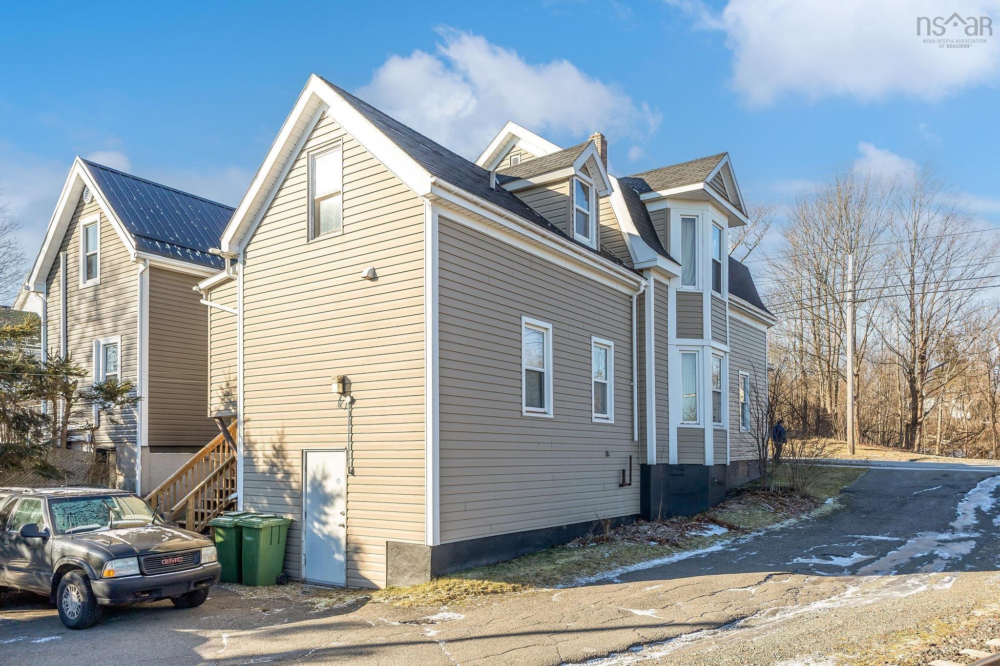 $319,000.00: 303 South Foord Street, Stellarton