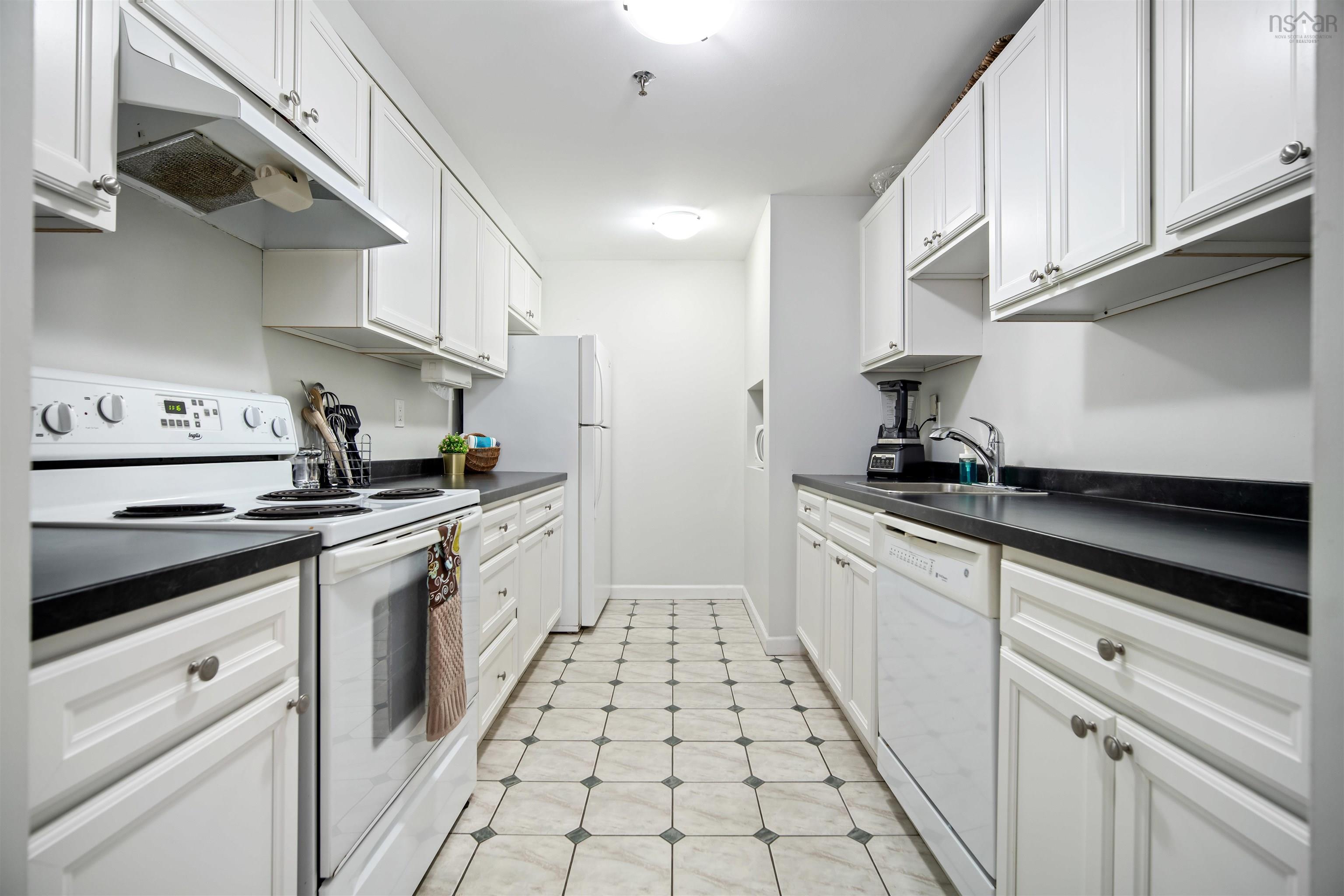 $468,000.00: 2 5444 Victoria Road, Halifax