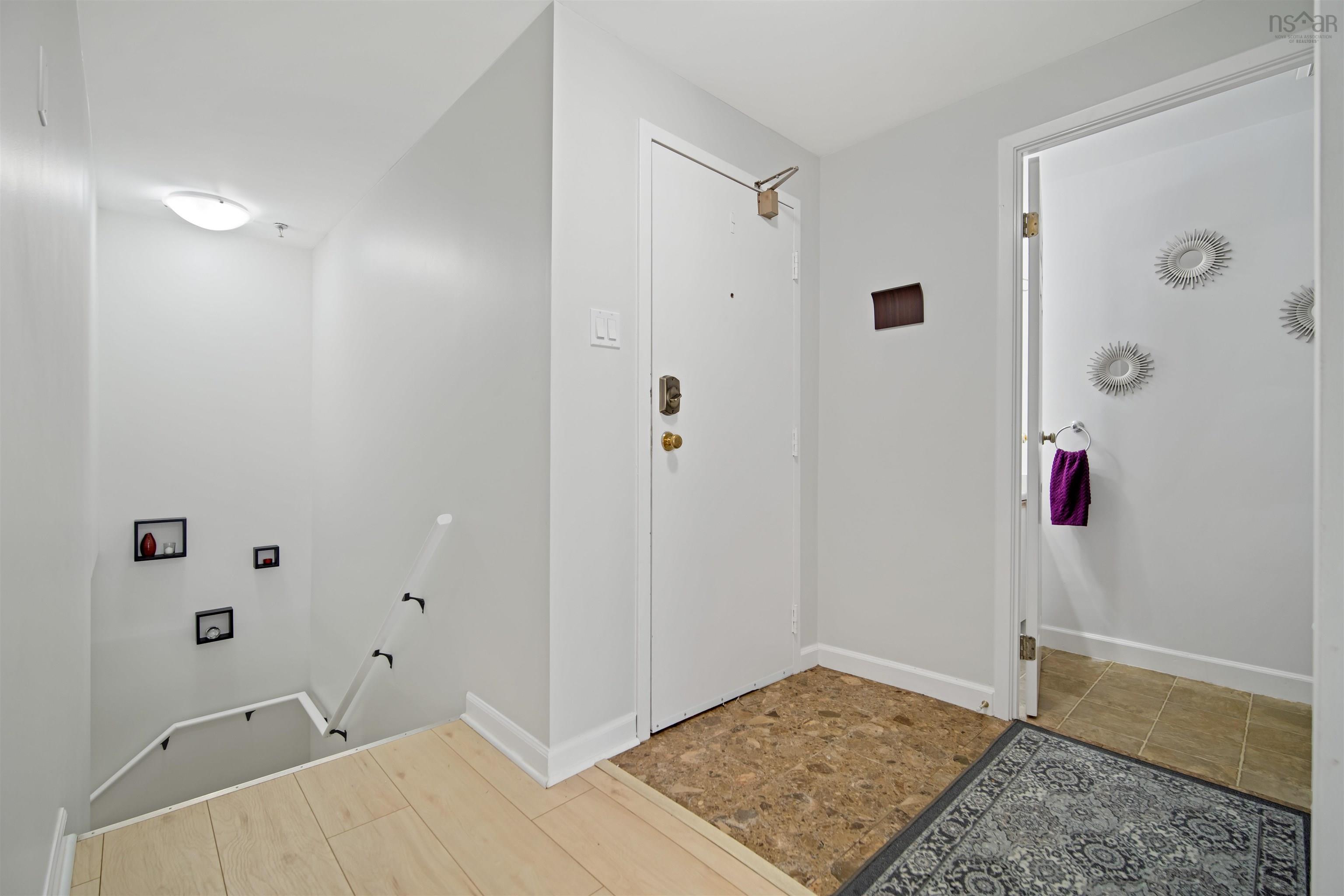 $468,000.00: 2 5444 Victoria Road, Halifax