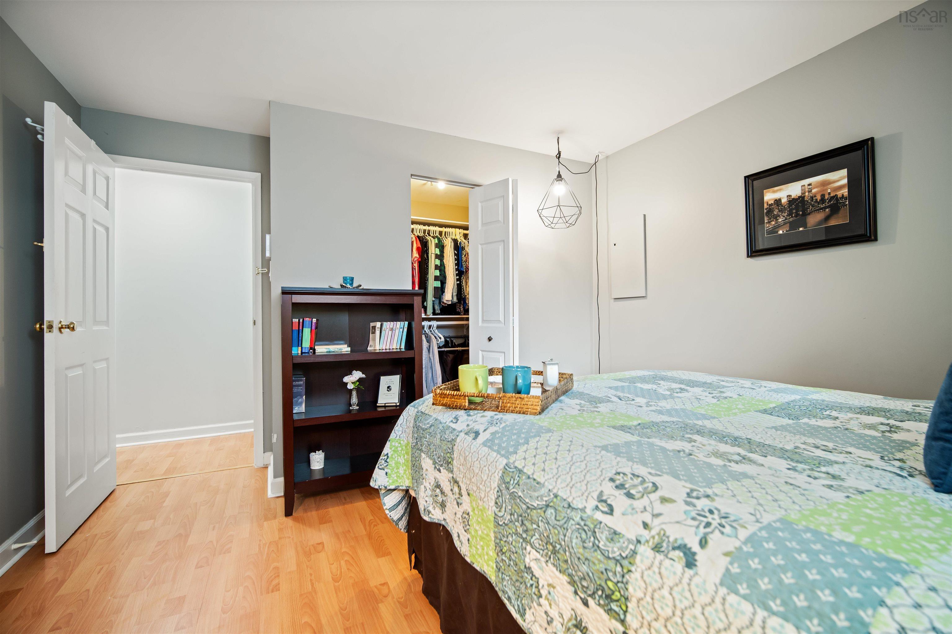 $468,000.00: 2 5444 Victoria Road, Halifax