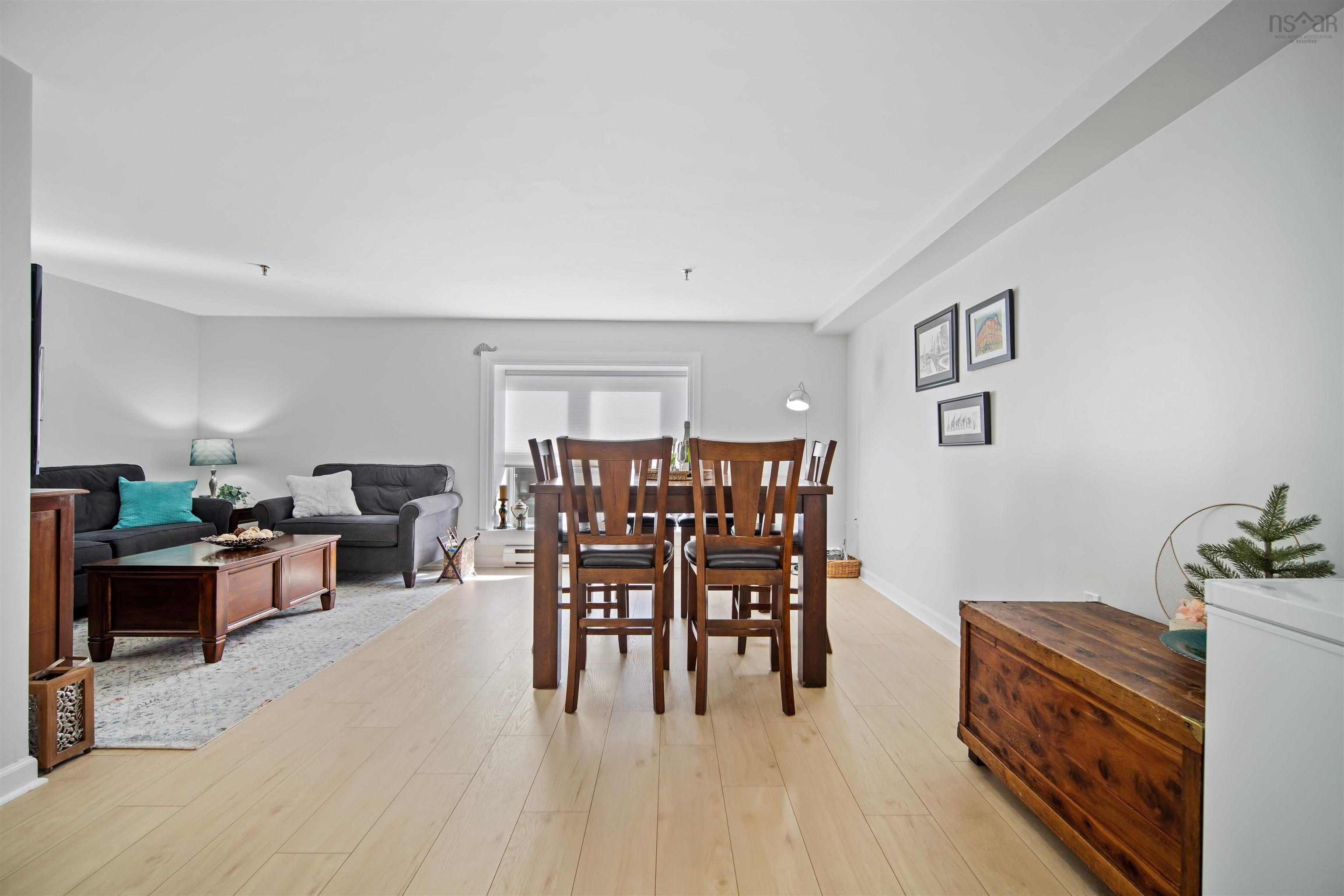 $468,000.00: 2 5444 Victoria Road, Halifax